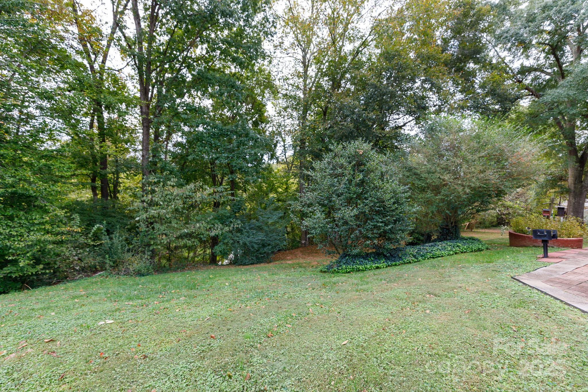 property viewer photo 3