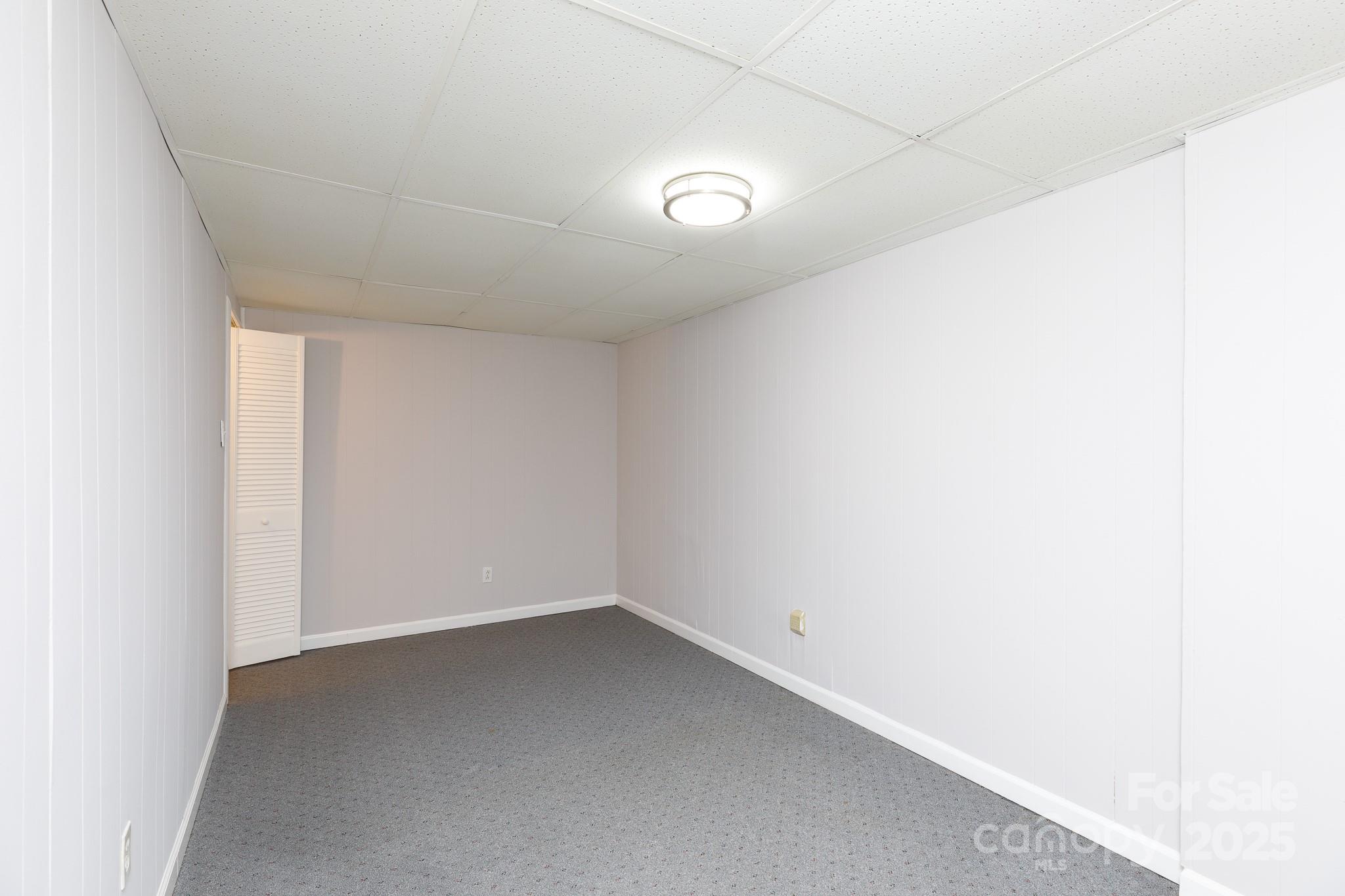 property viewer photo 30