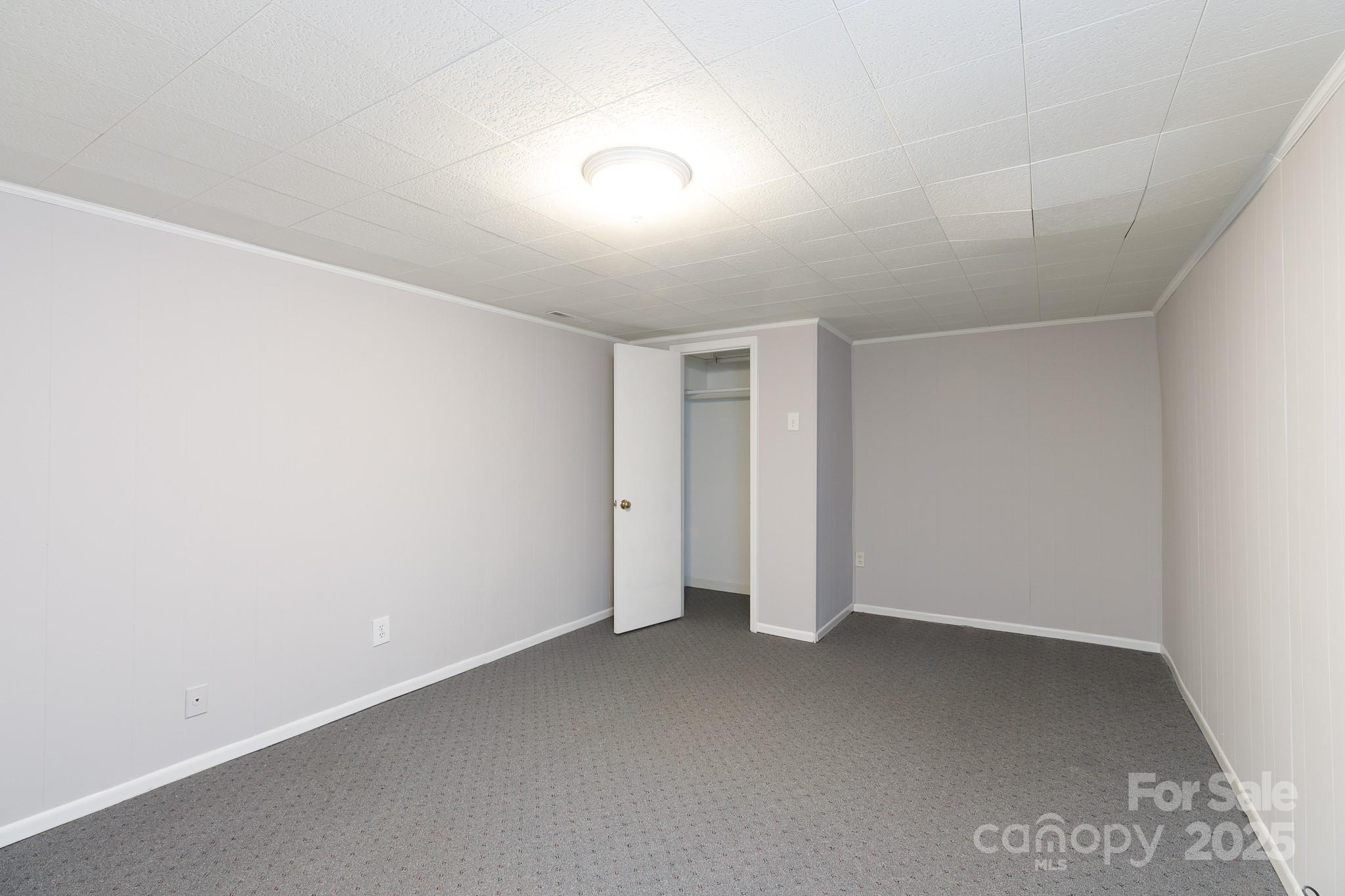 property viewer photo 32
