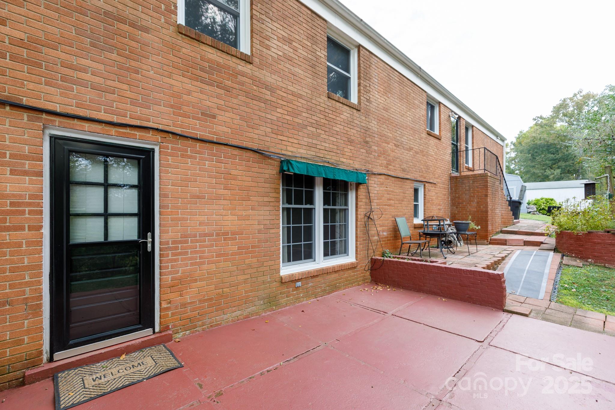 property viewer photo 36