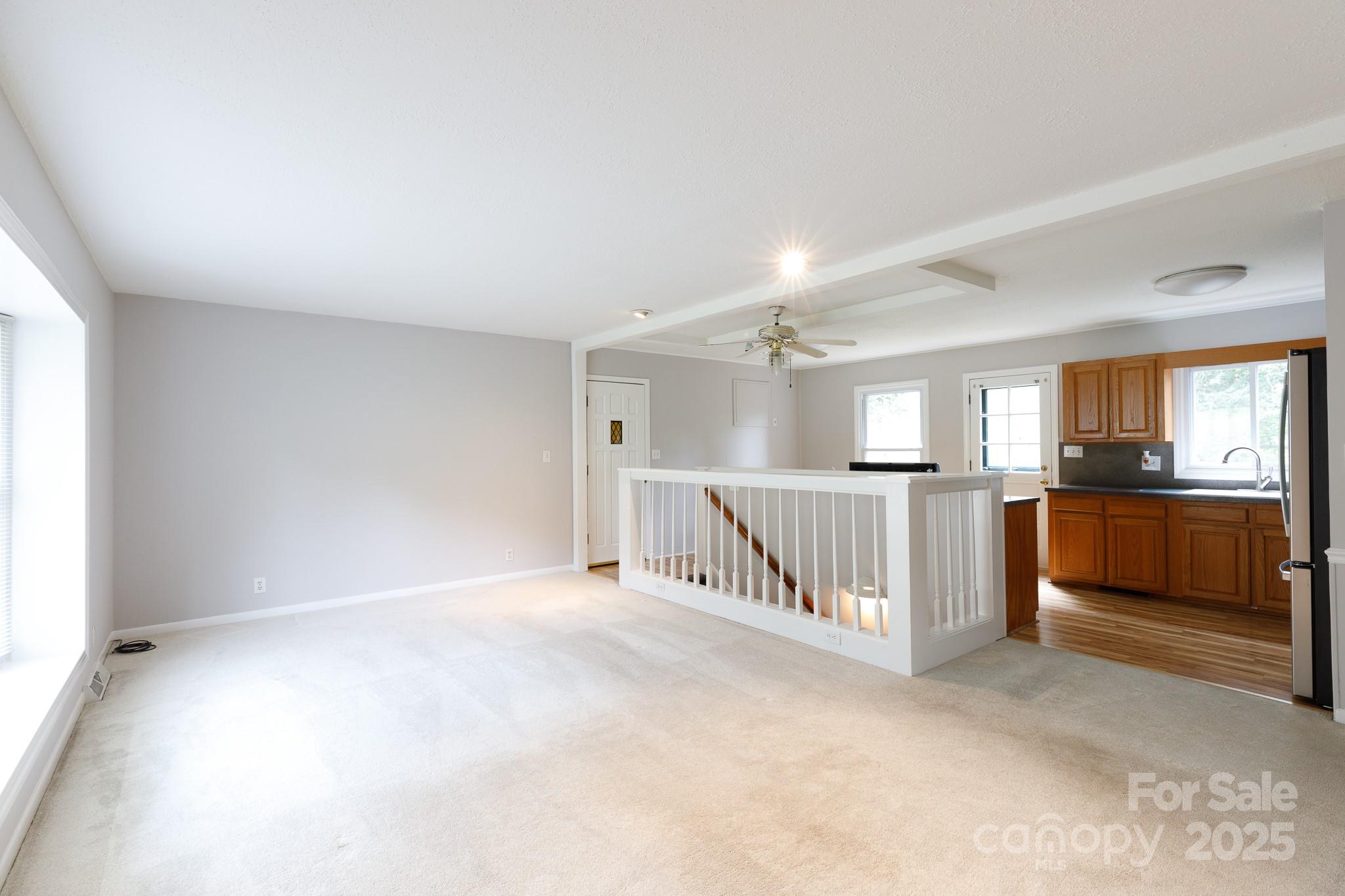 property viewer photo 8