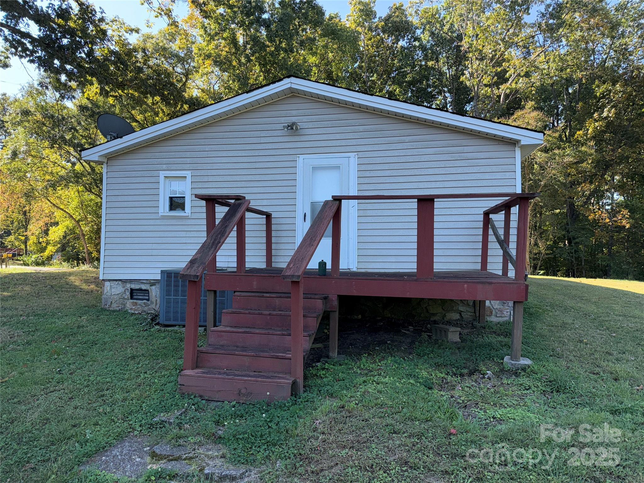 main property photo 8