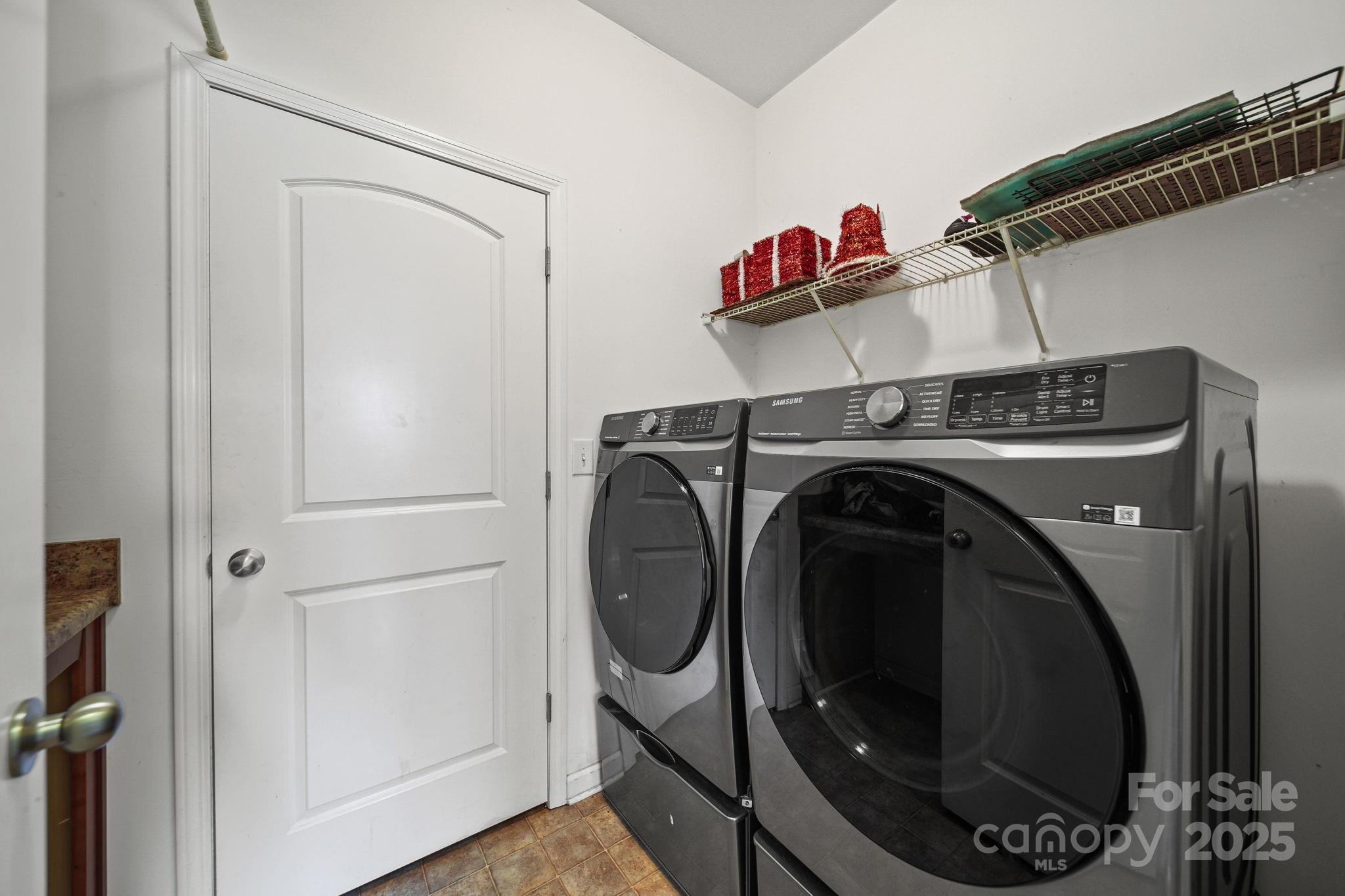 property viewer photo 15