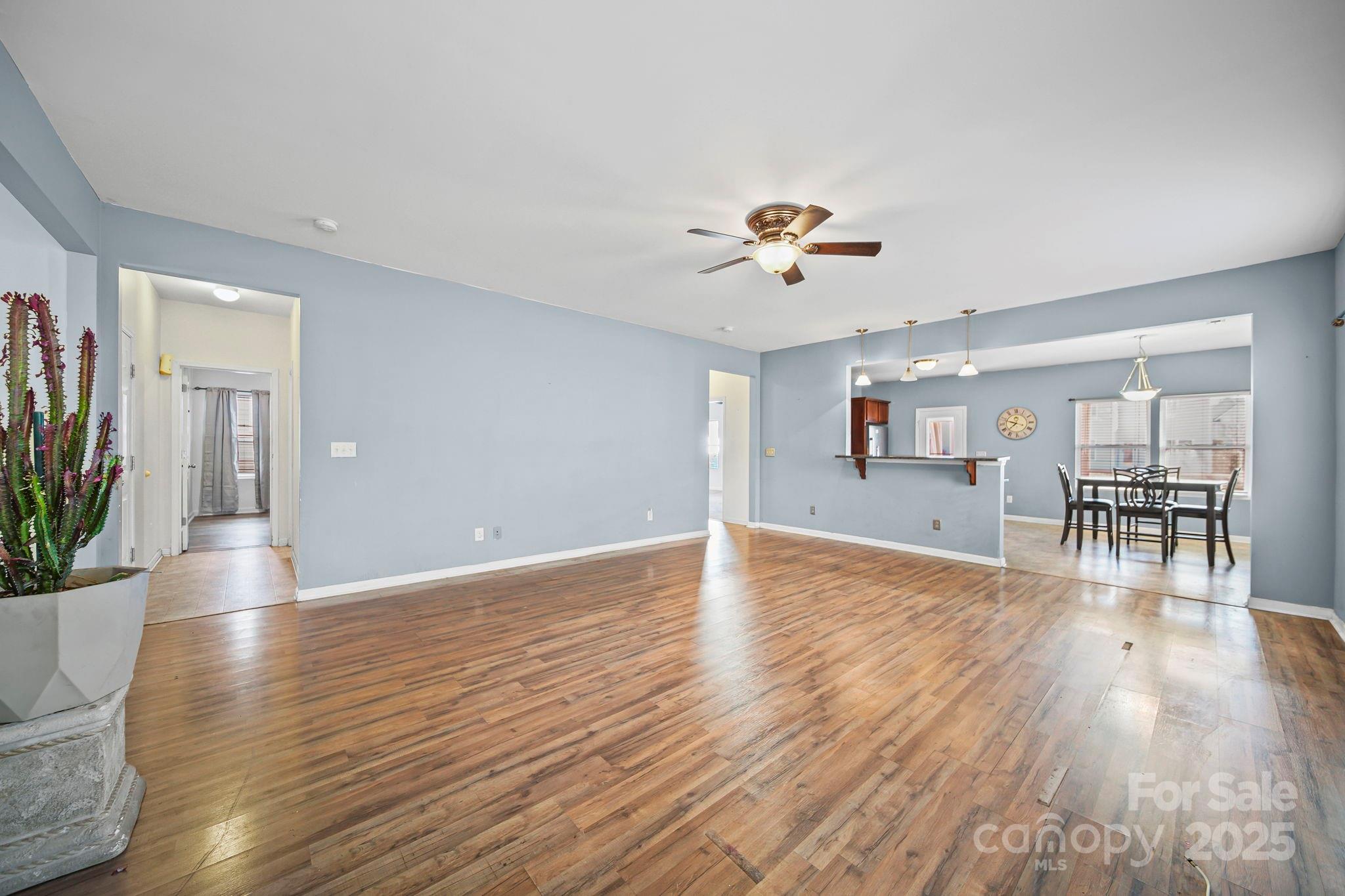 property viewer photo 3