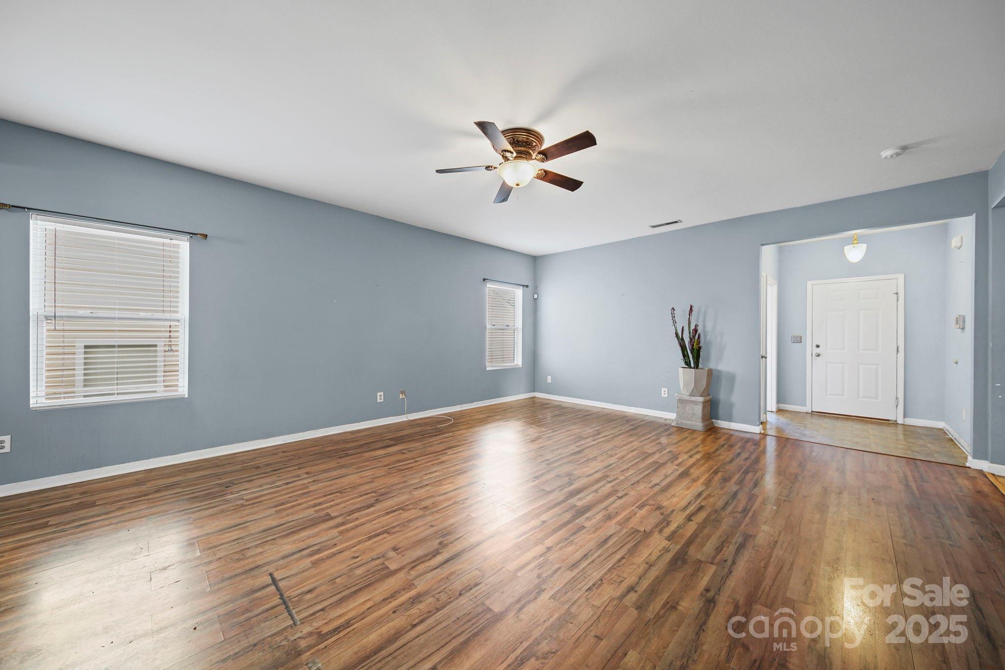 property viewer photo 5