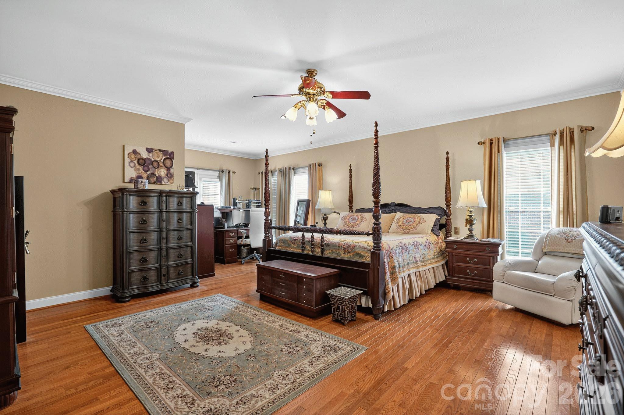 main property photo 14