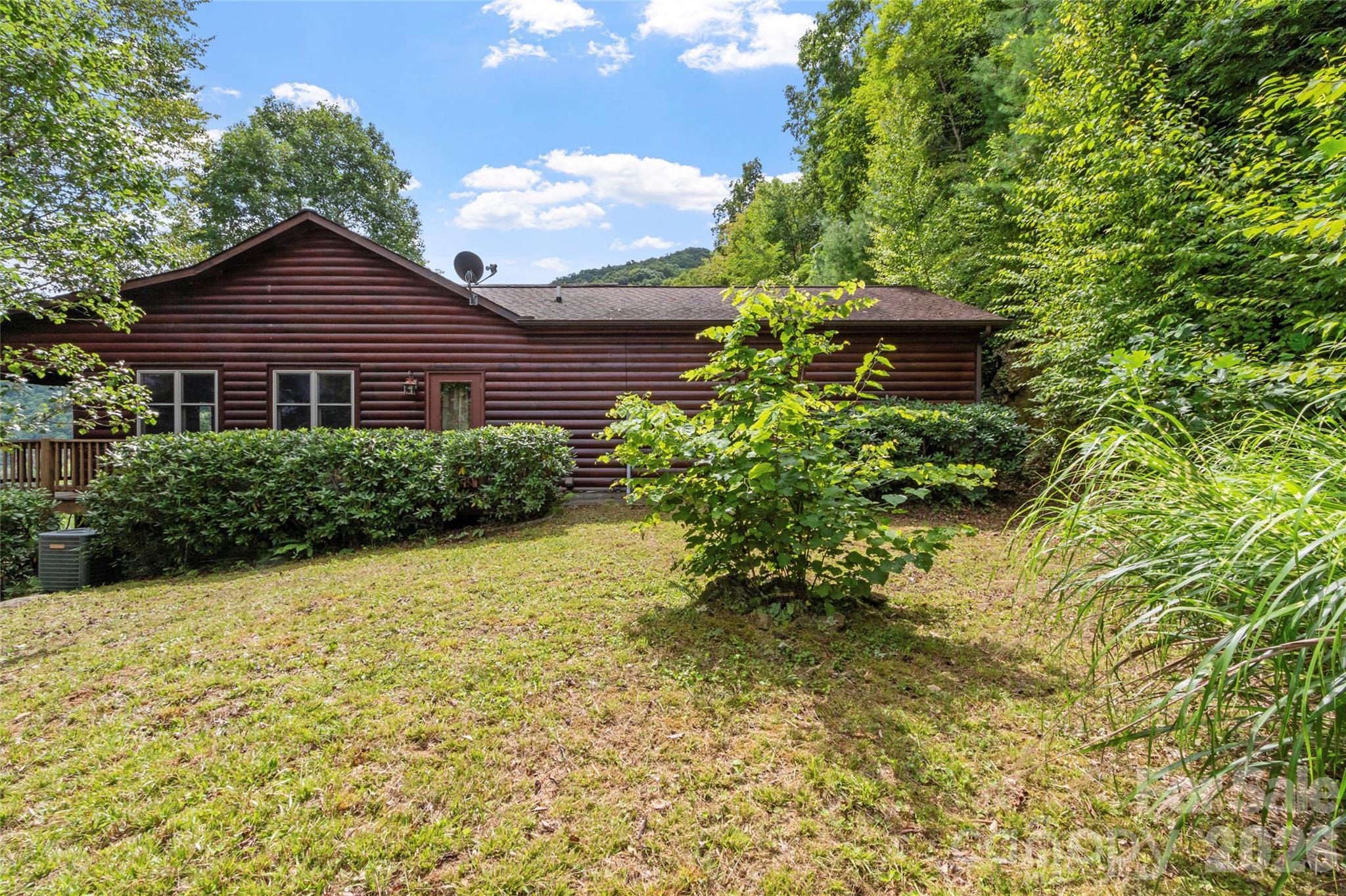 main property photo 28