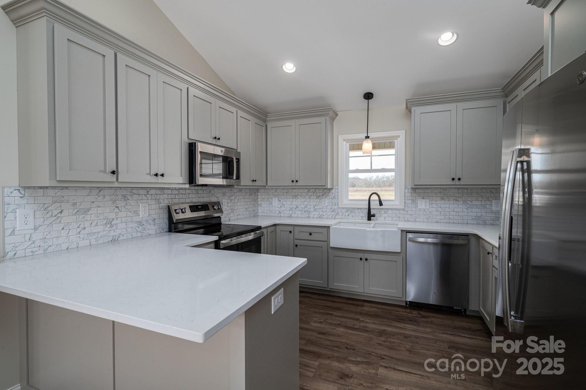 property viewer photo 10