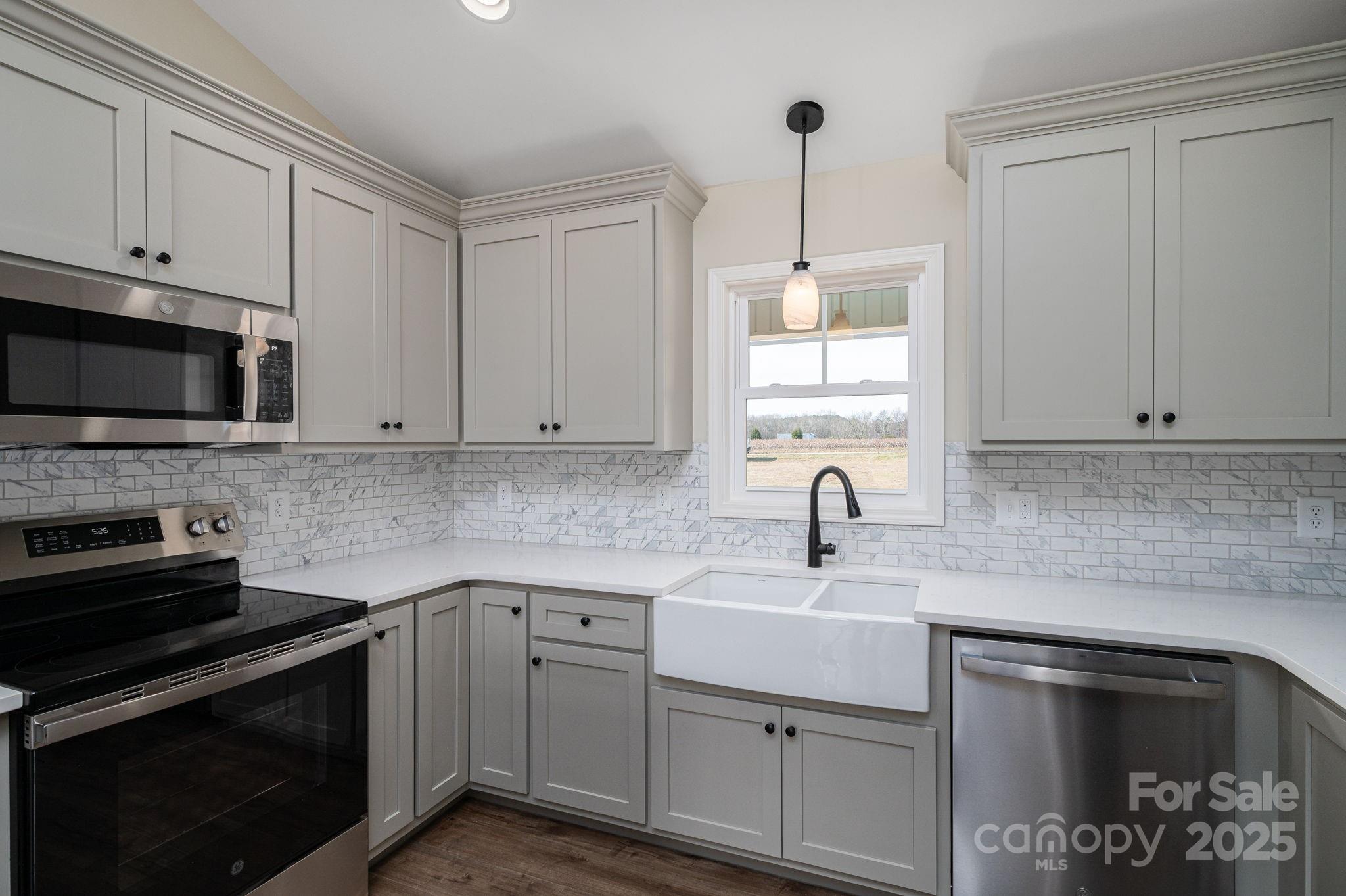 property viewer photo 12