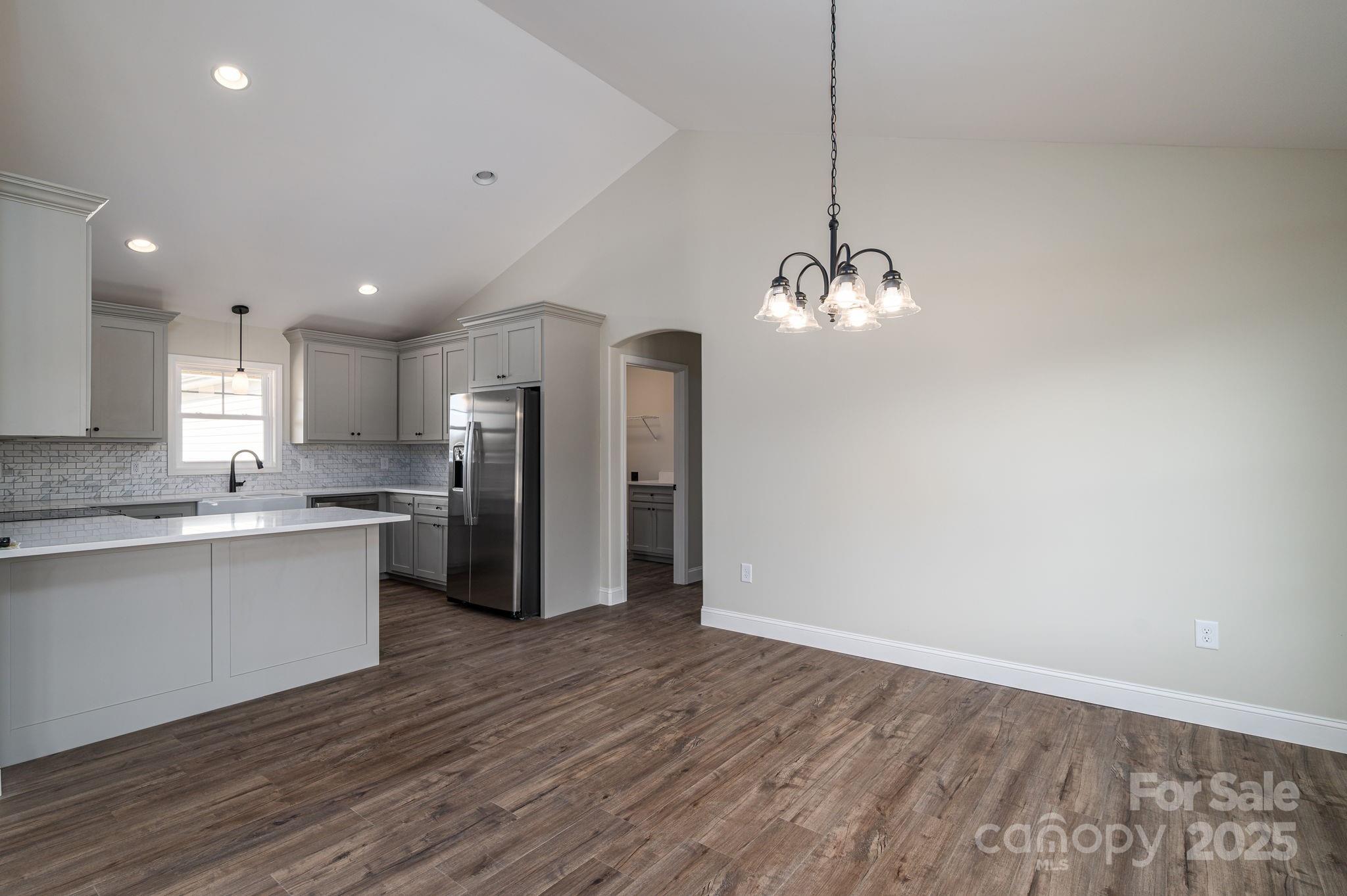 property viewer photo 14