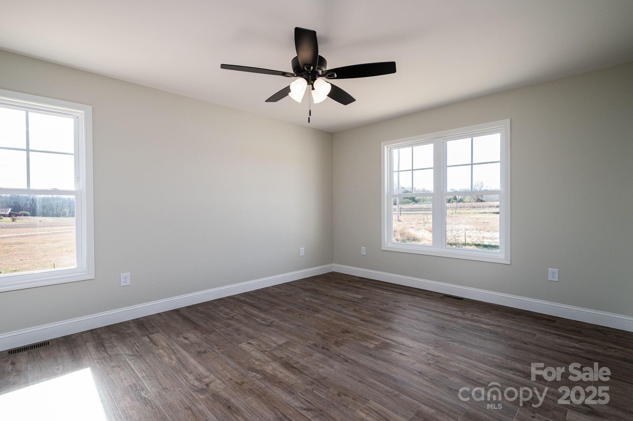 property viewer photo 17