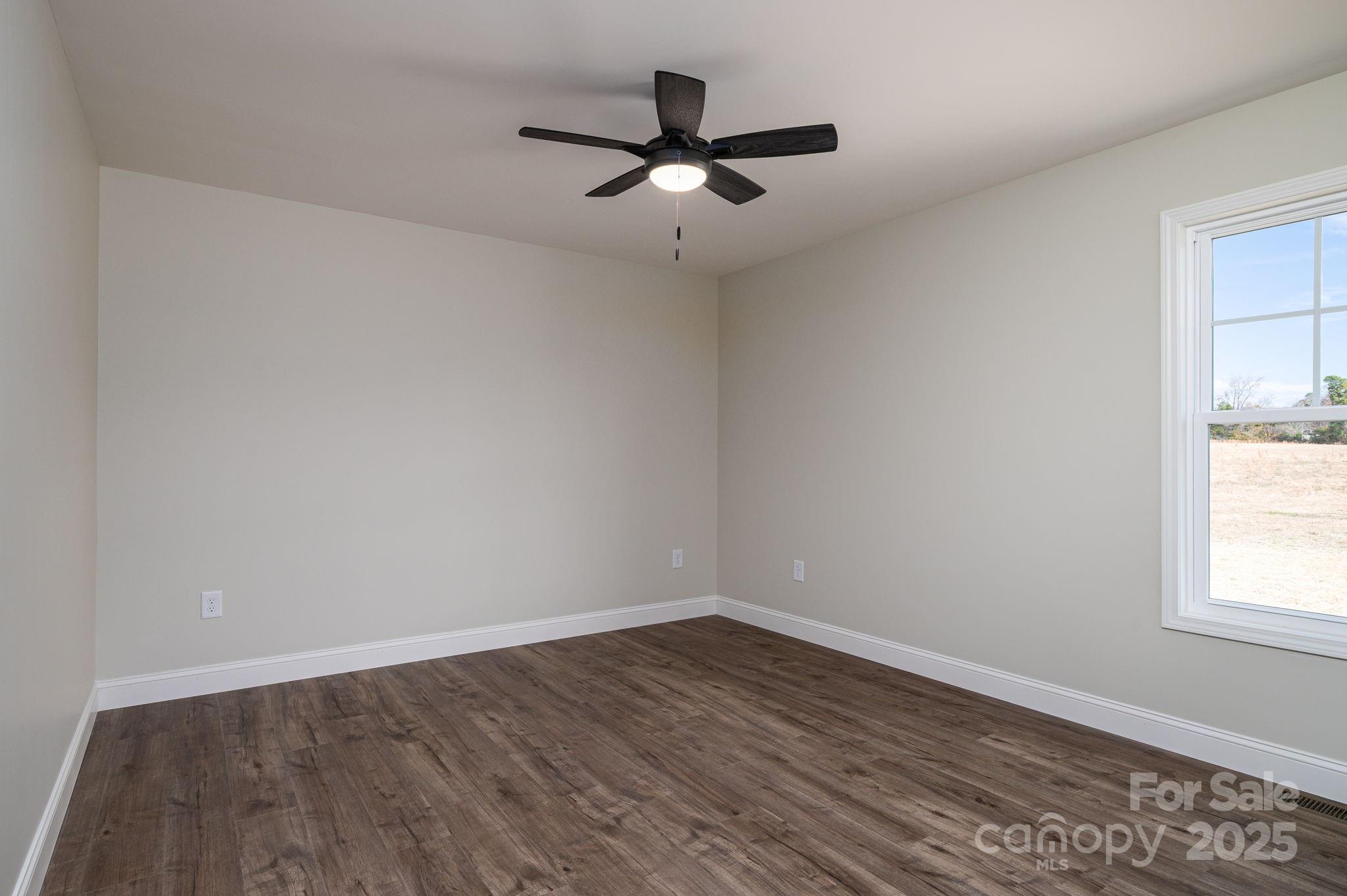 property viewer photo 20