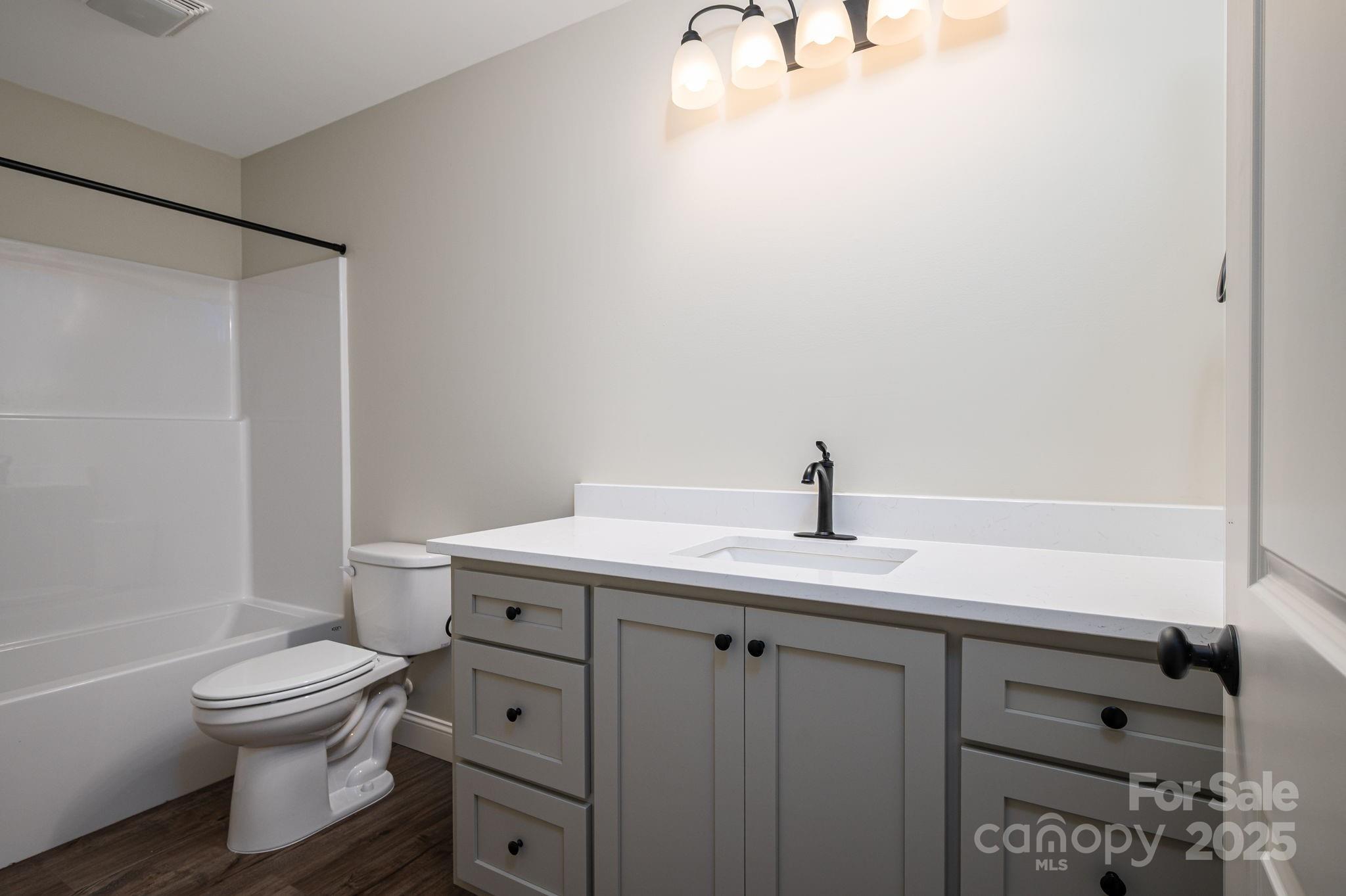 property viewer photo 23