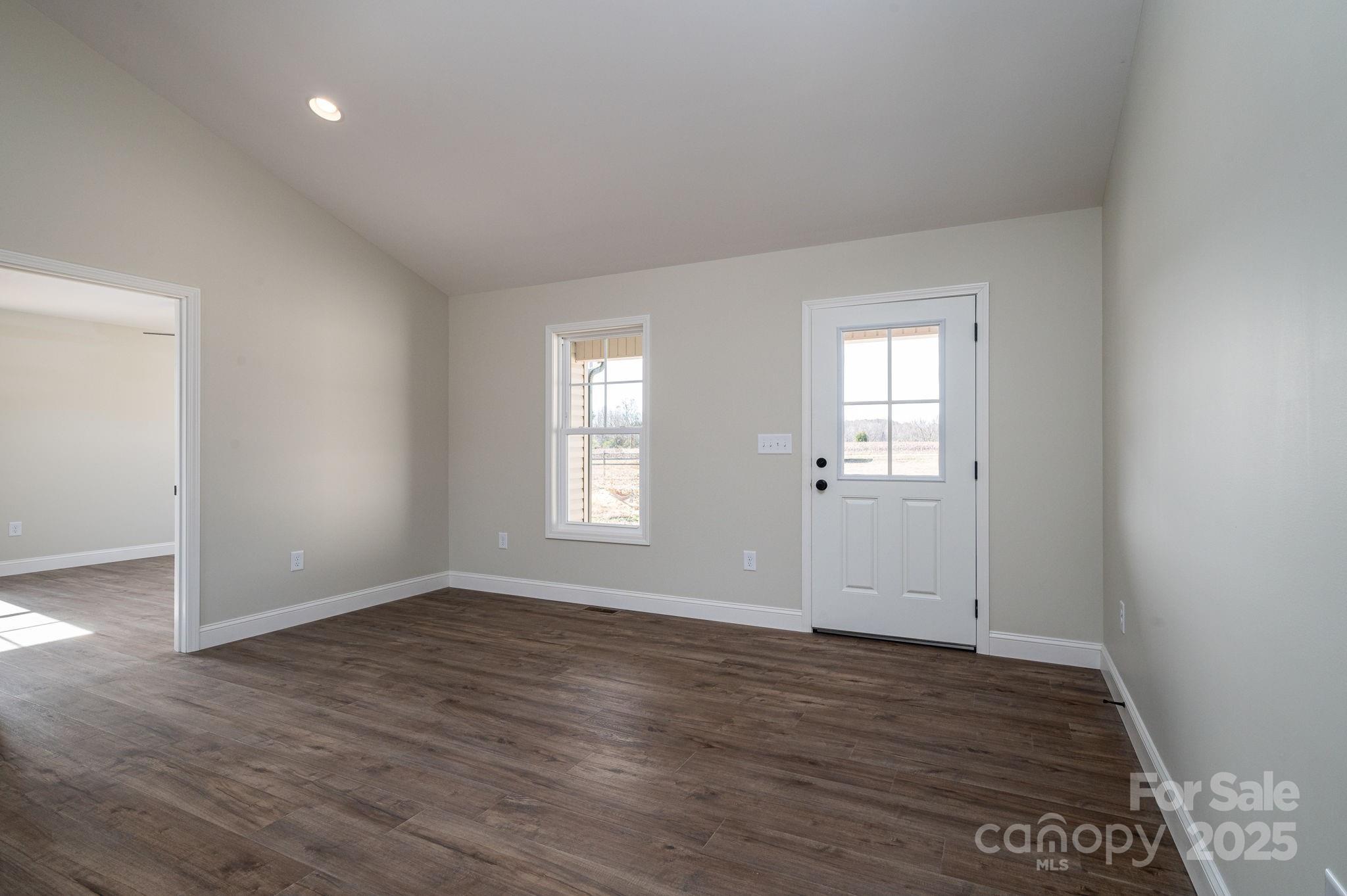 property viewer photo 9