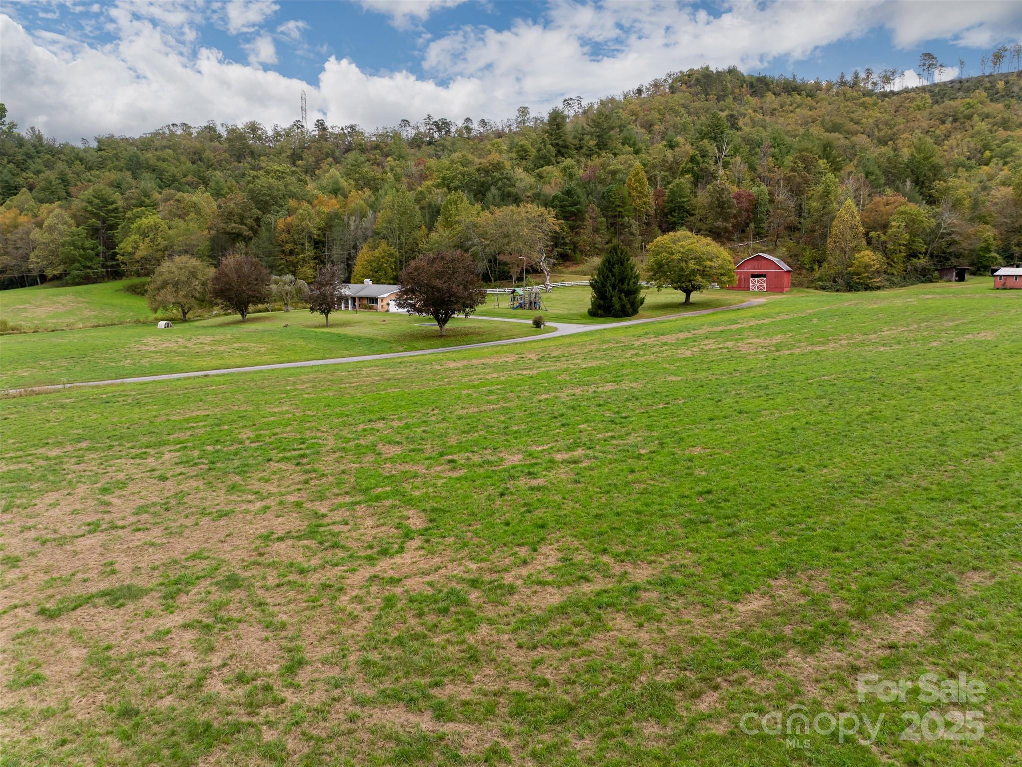 main property photo 12