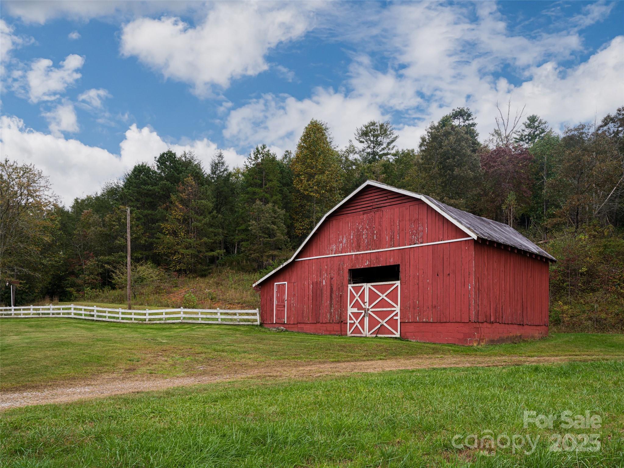 main property photo 25