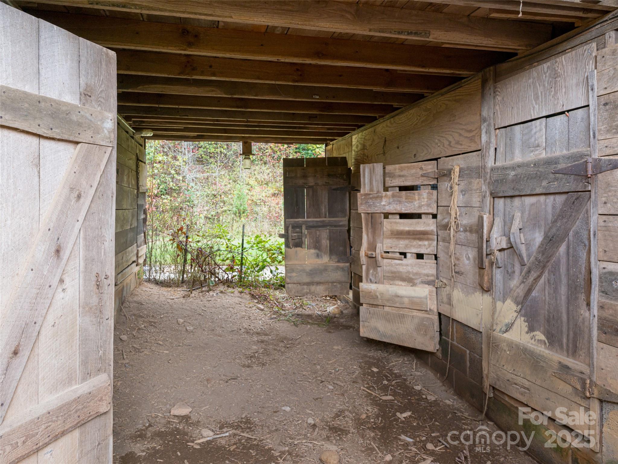 main property photo 26