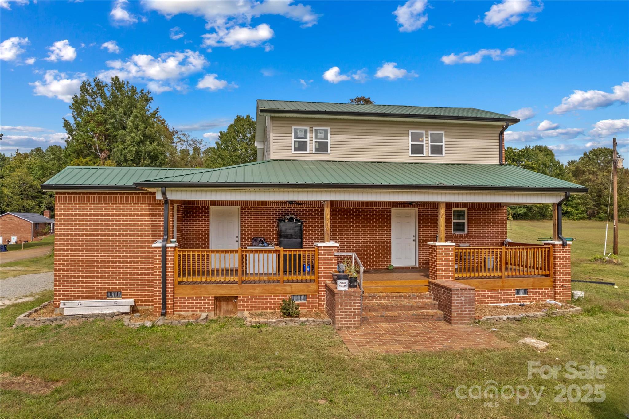 main property photo 31