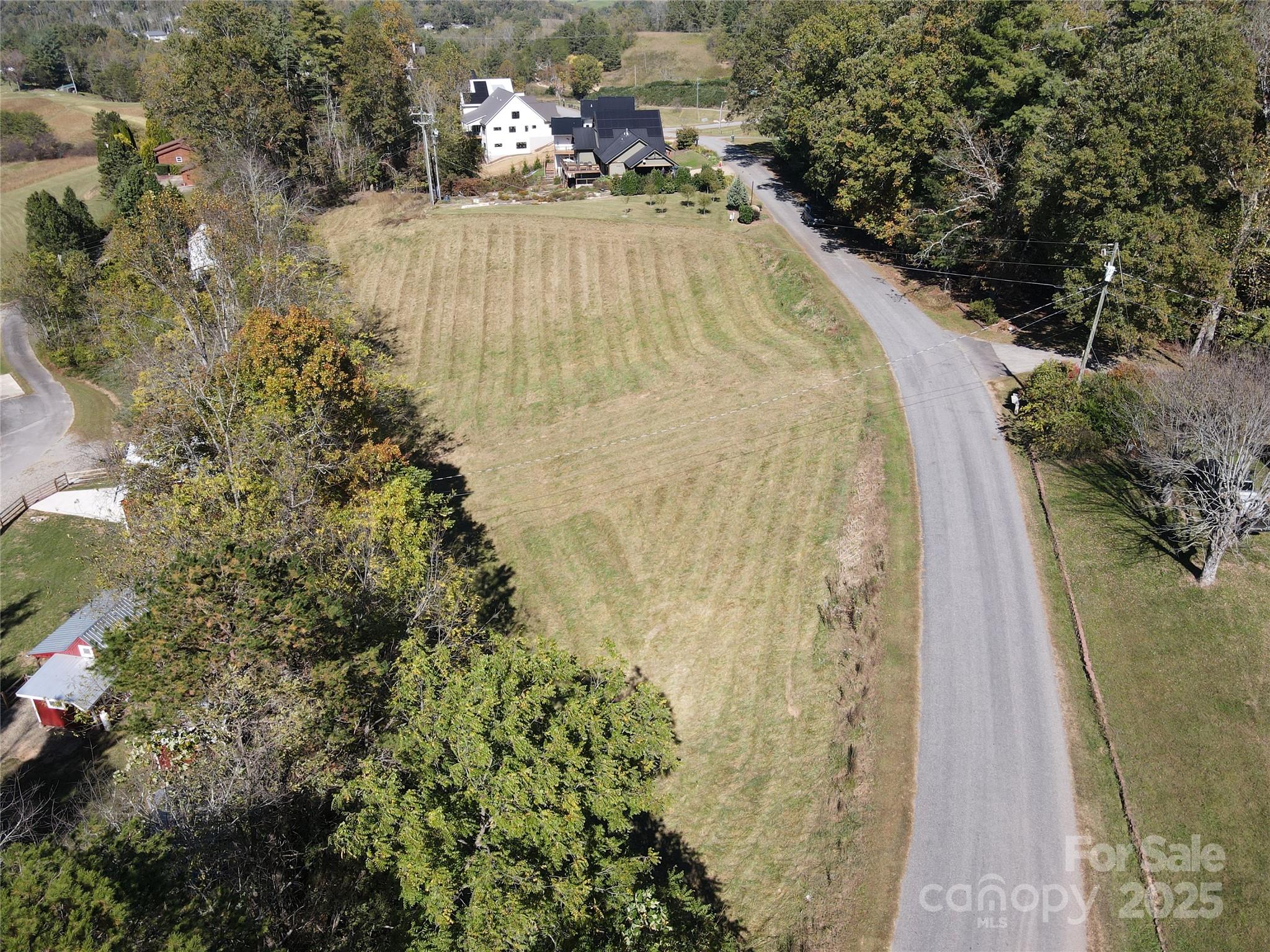 main property photo 12