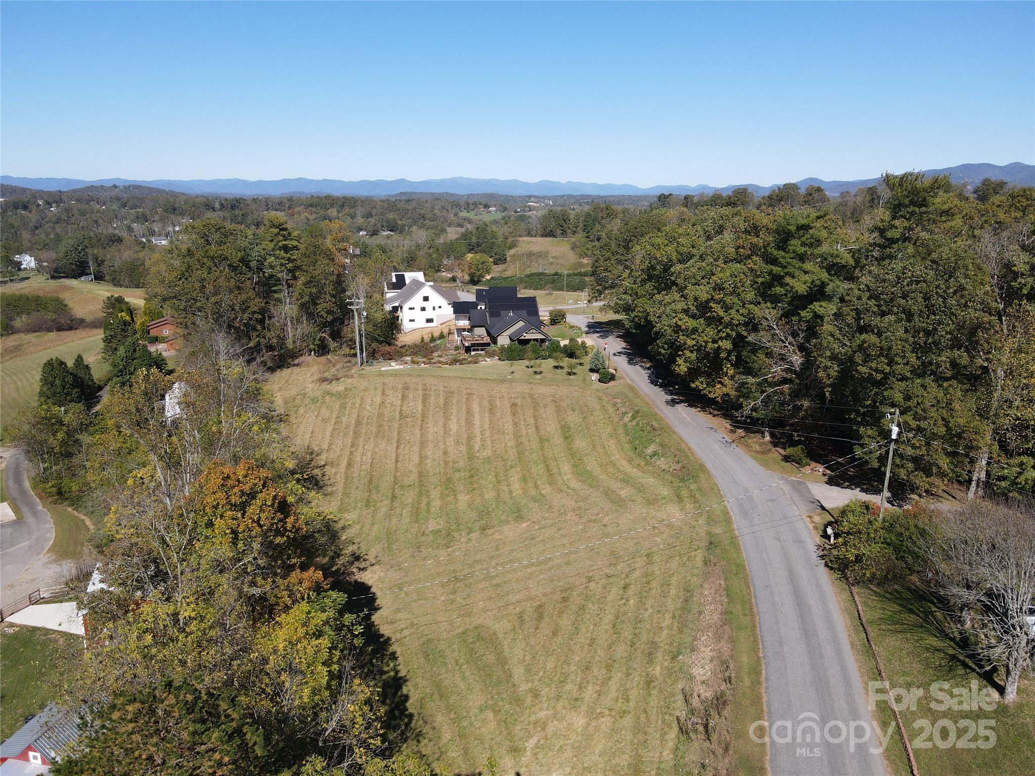 main property photo 13