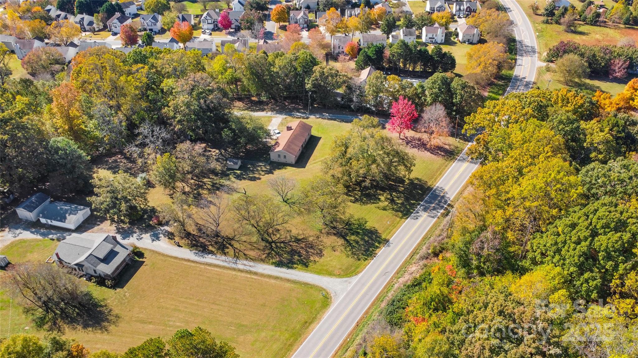 main property photo 12