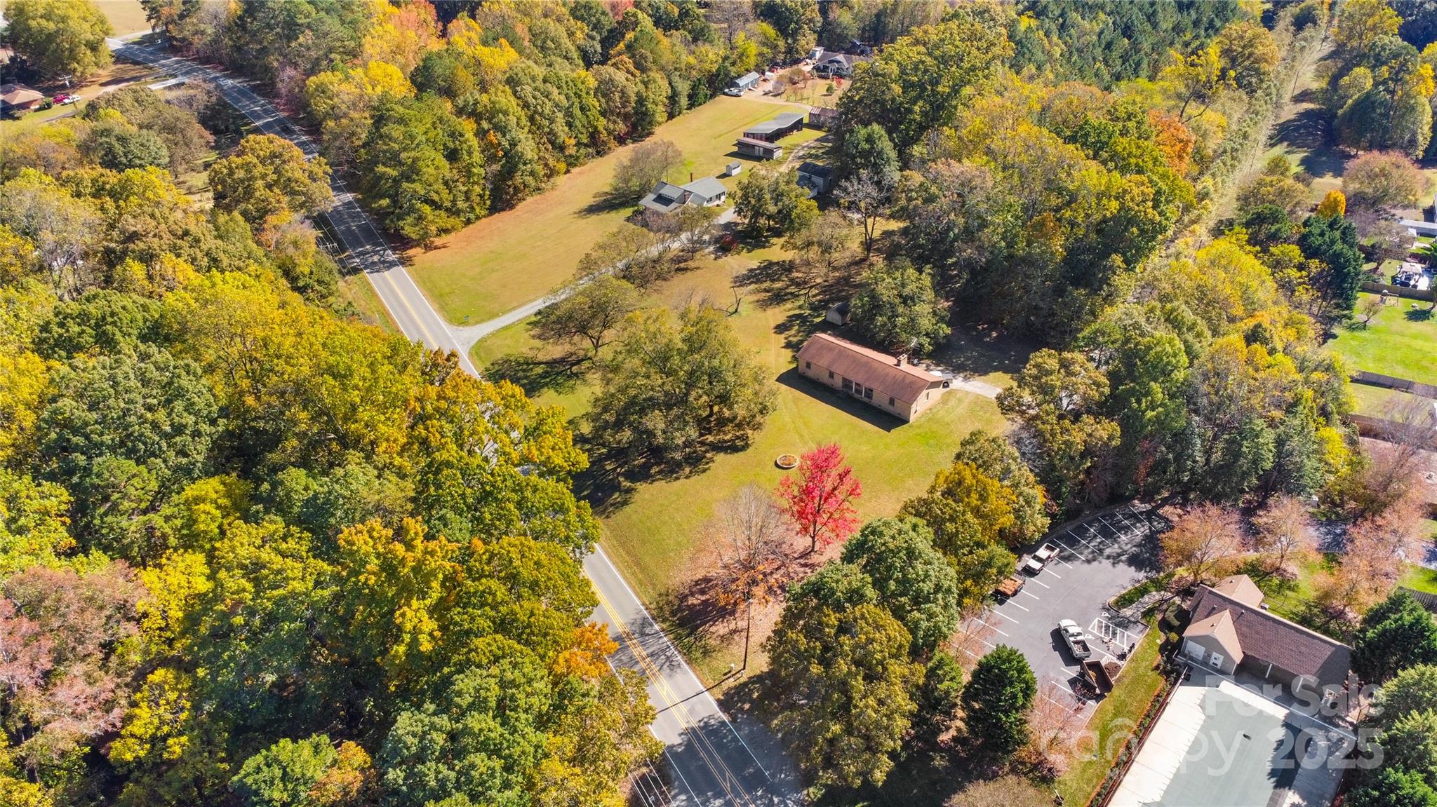 main property photo 13
