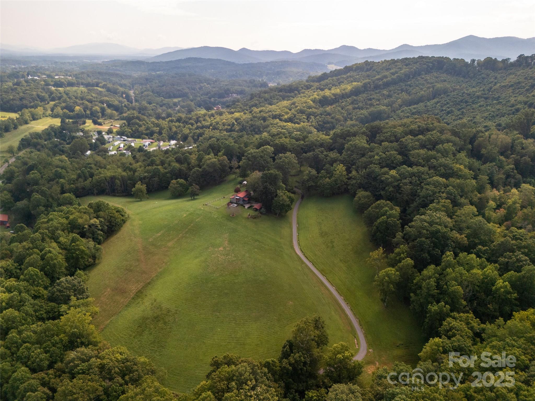 main property photo 11