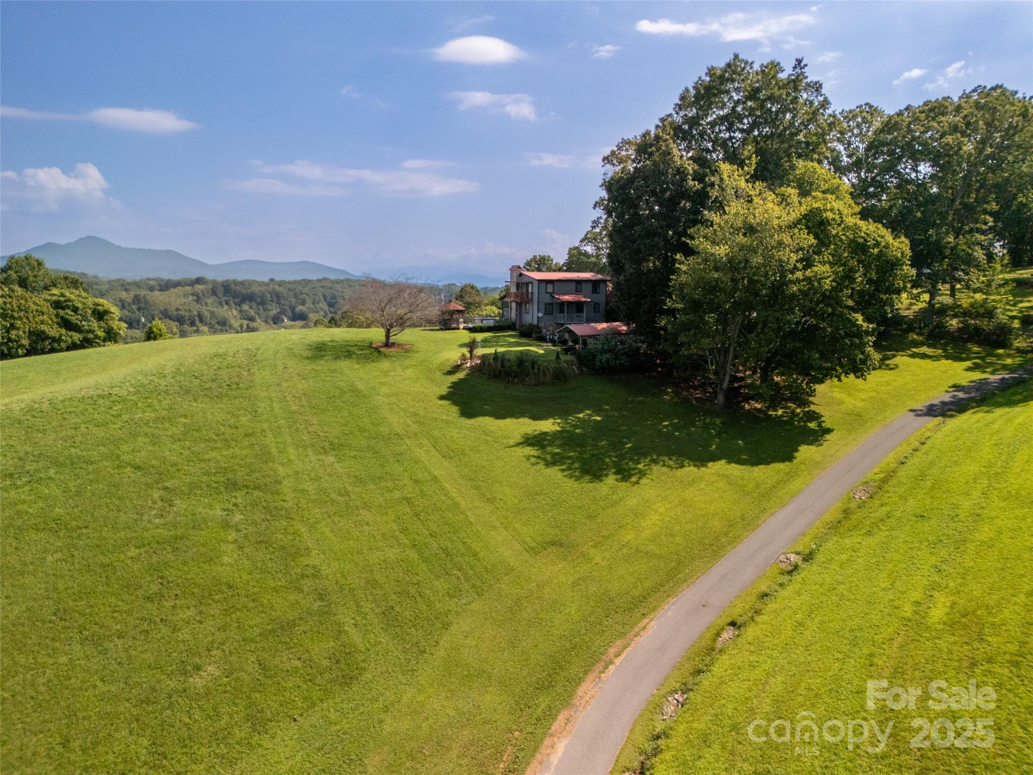 main property photo 30
