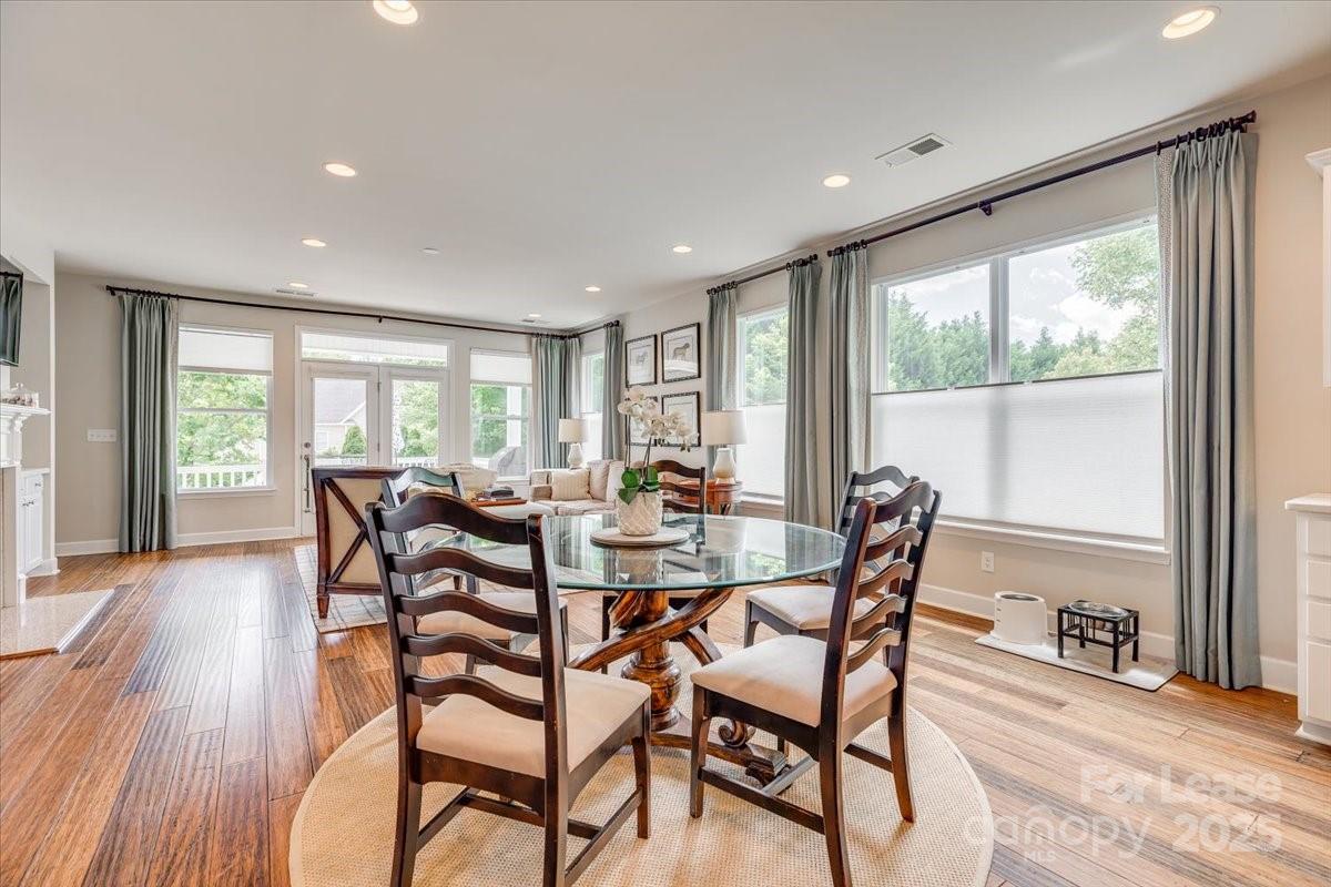 property viewer photo 18