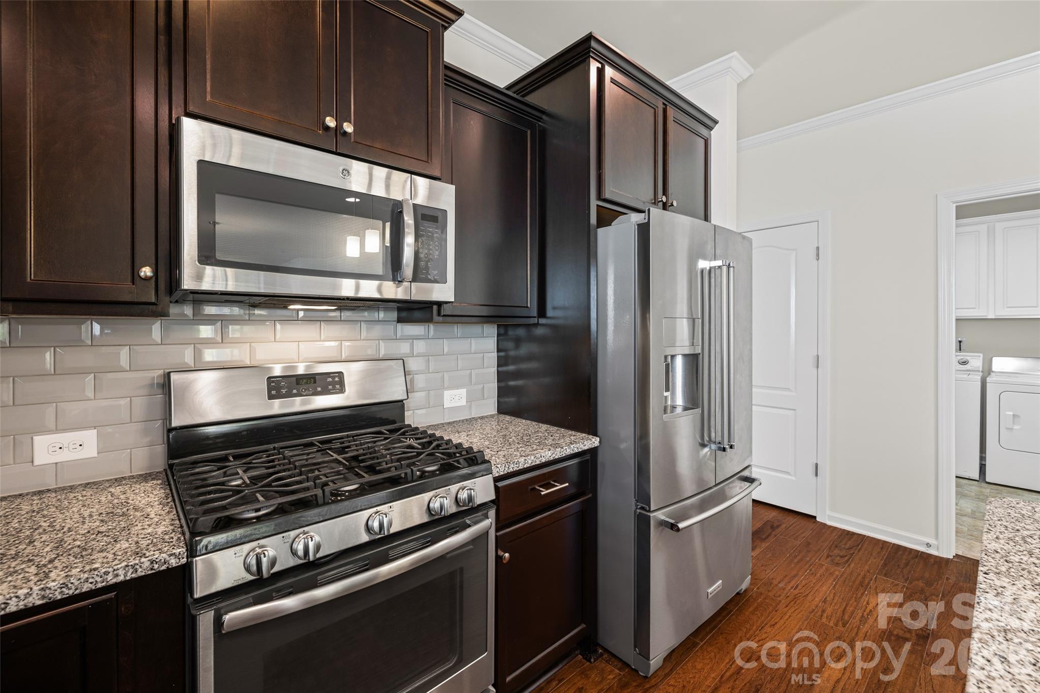 property viewer photo 10