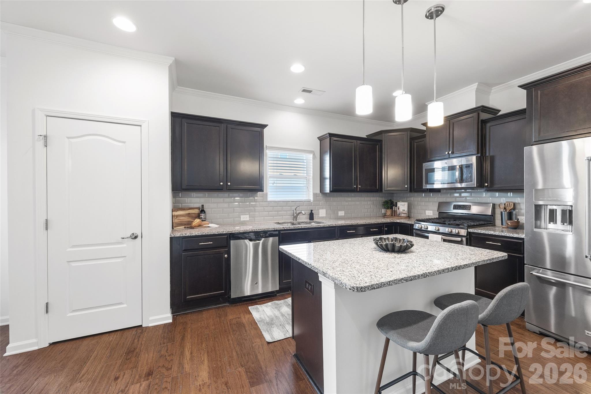 property viewer photo 11