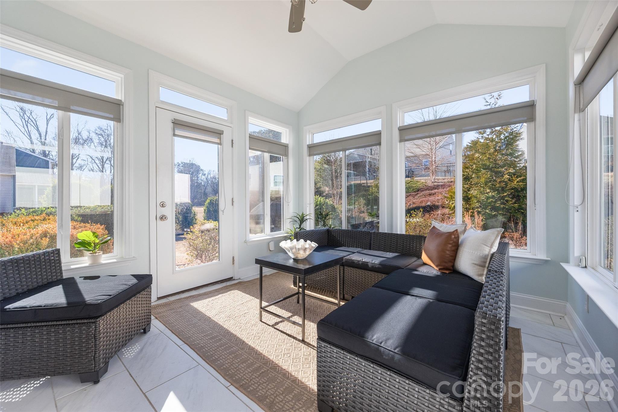 property viewer photo 34