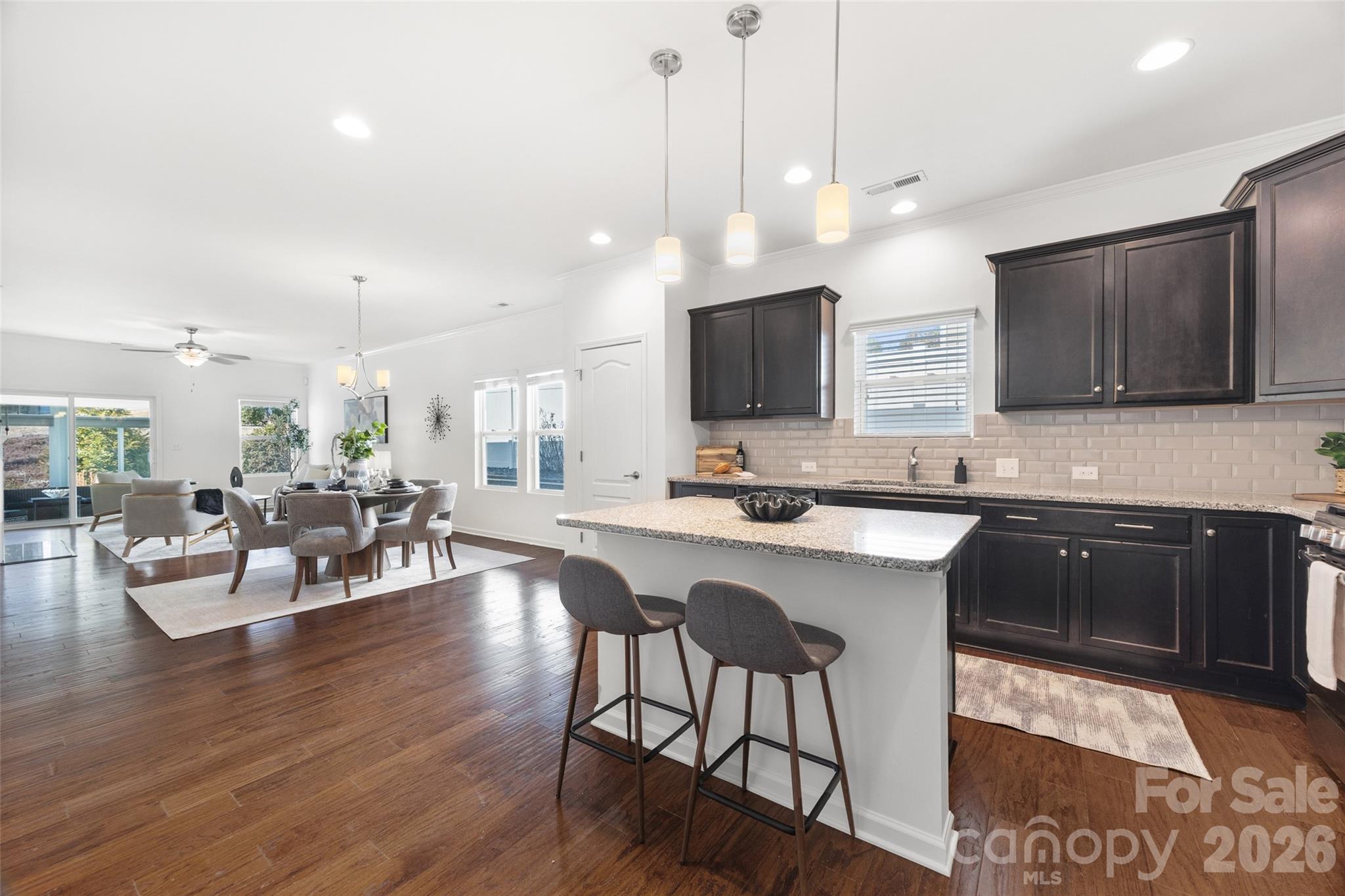 property viewer photo 9
