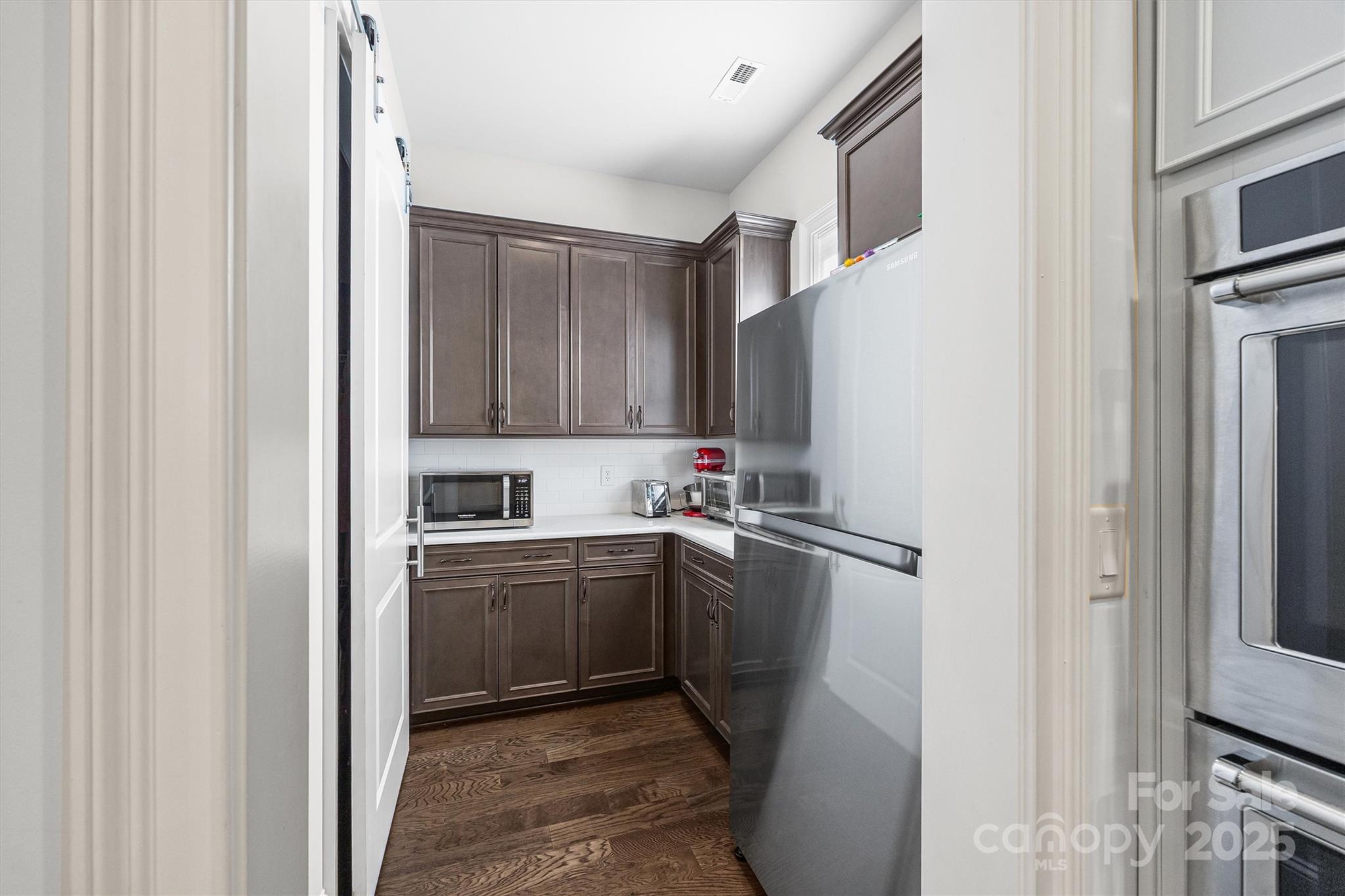 property viewer photo 12
