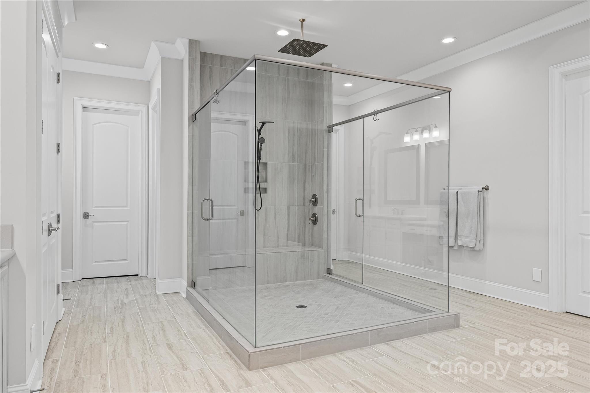property viewer photo 22