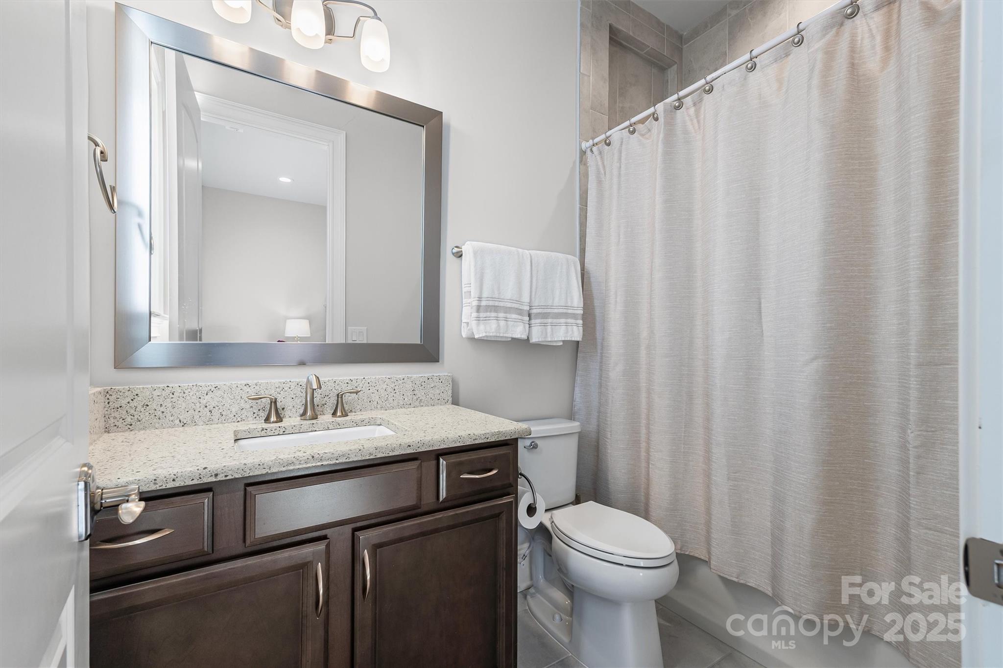property viewer photo 26