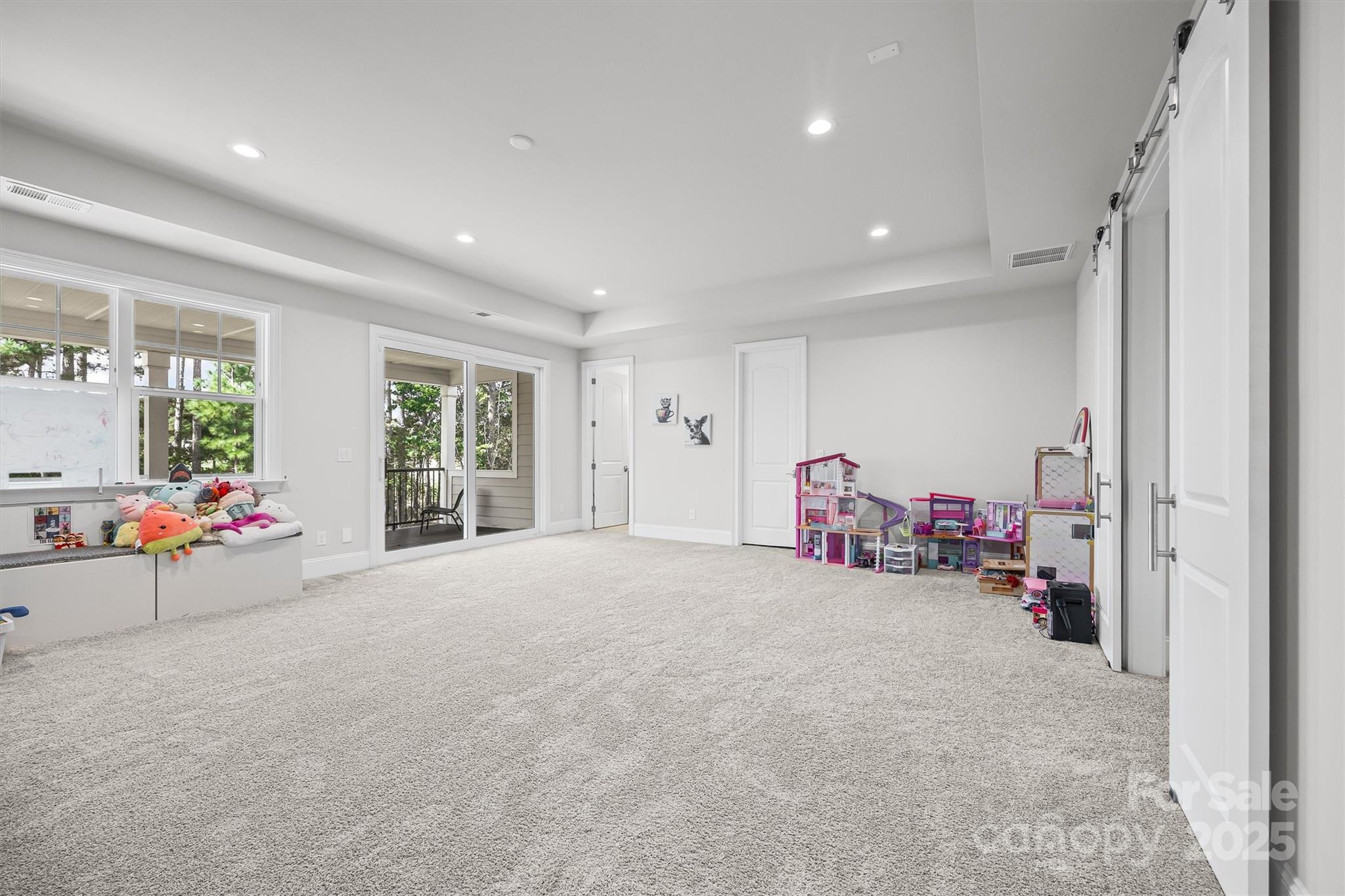 property viewer photo 27
