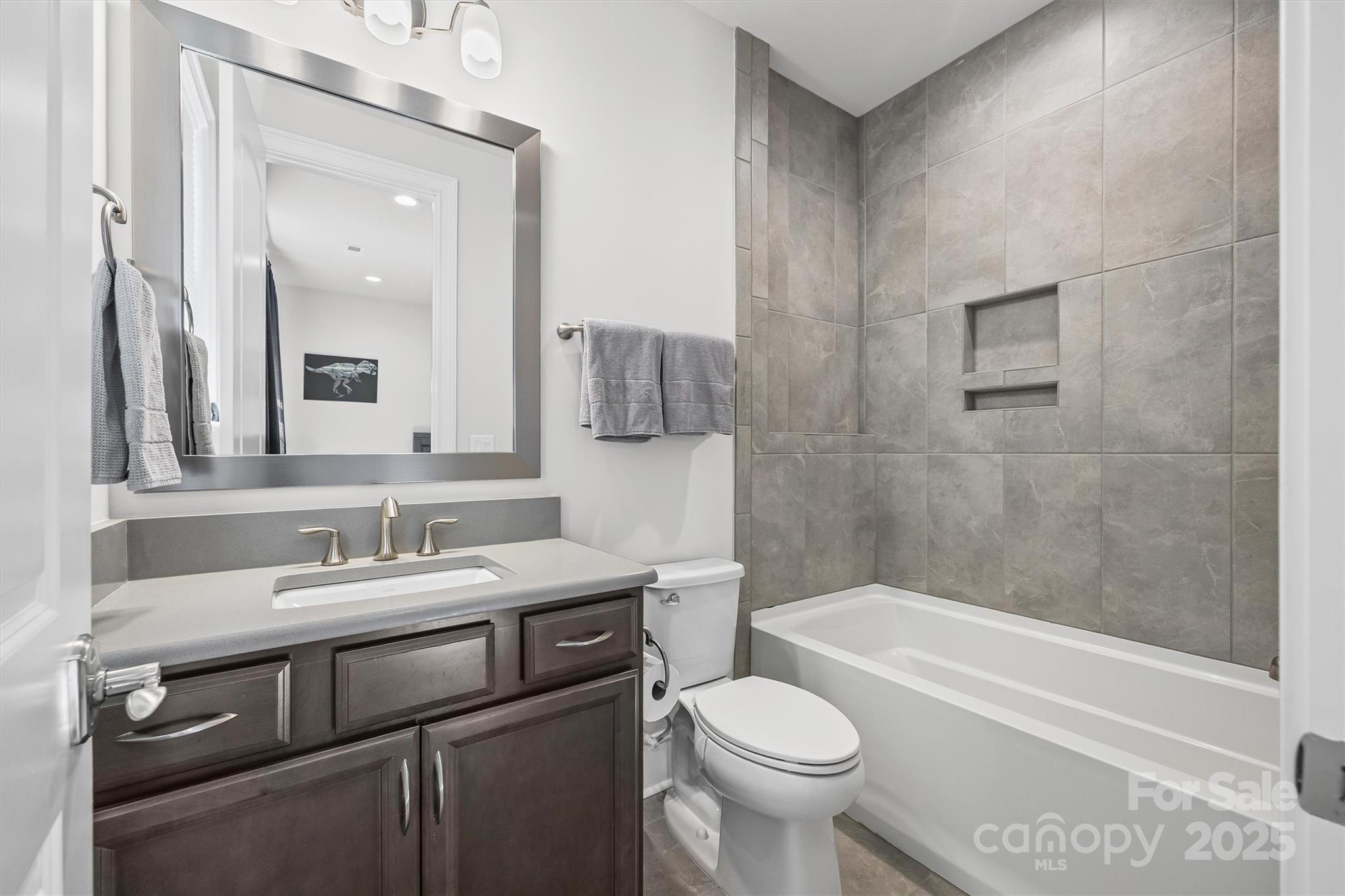 property viewer photo 32