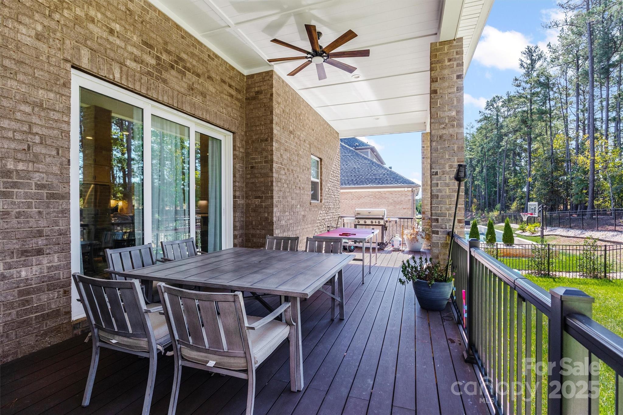 property viewer photo 40