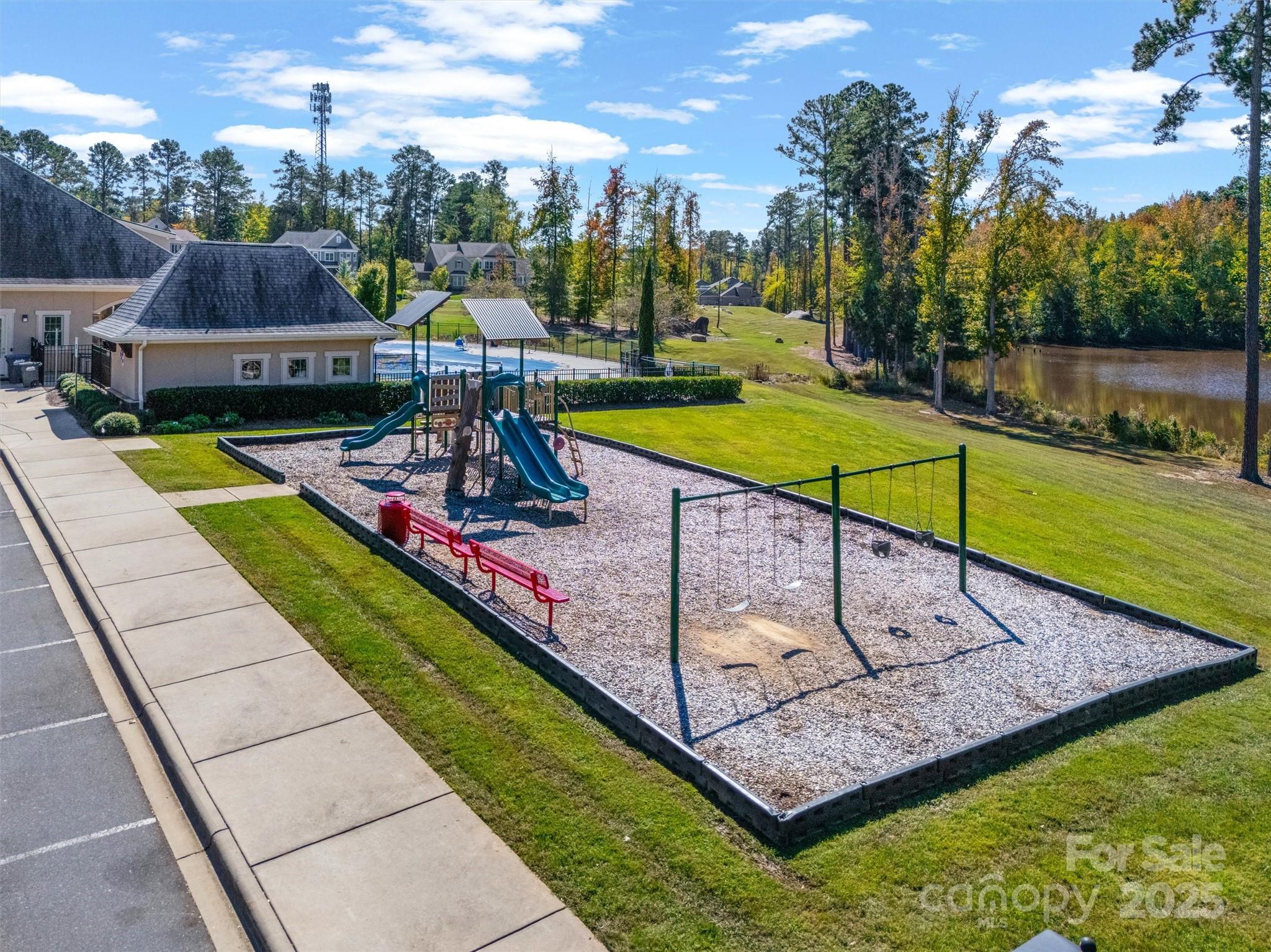 property viewer photo 47