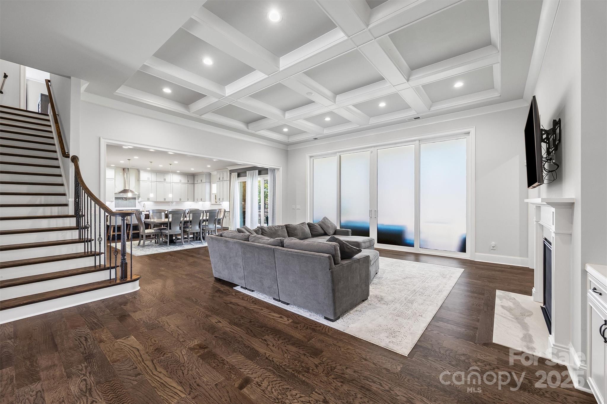 property viewer photo 5