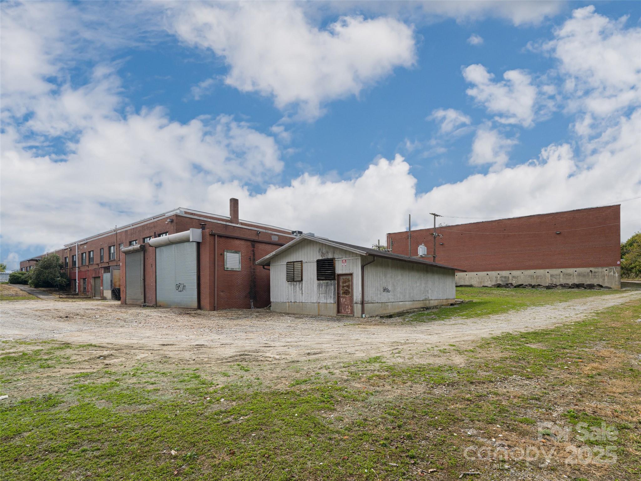 main property photo 46
