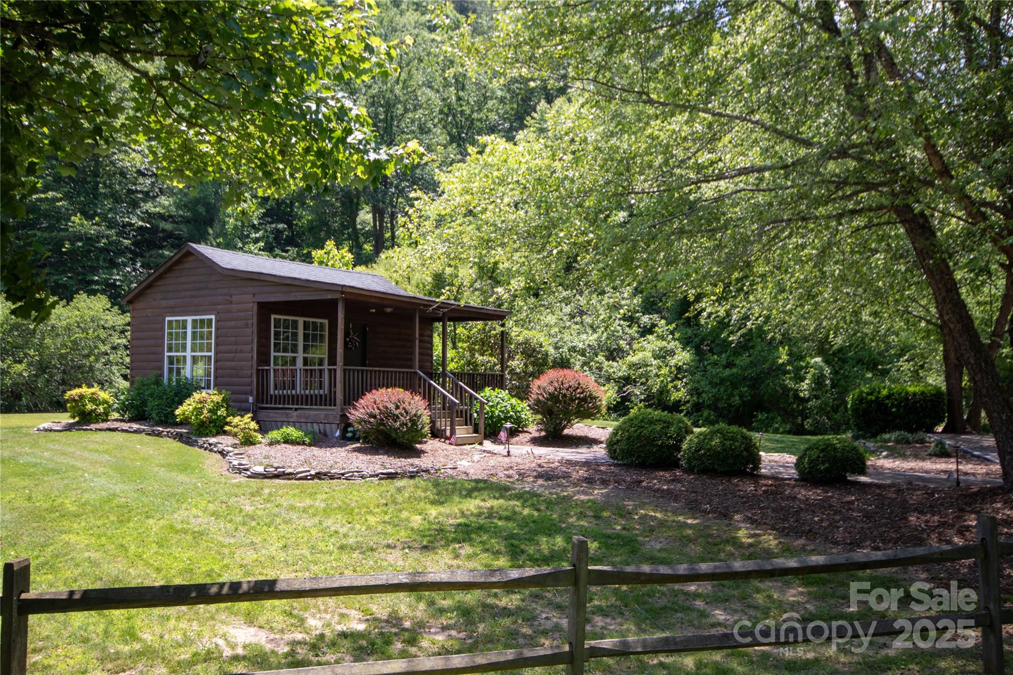 main property photo 28