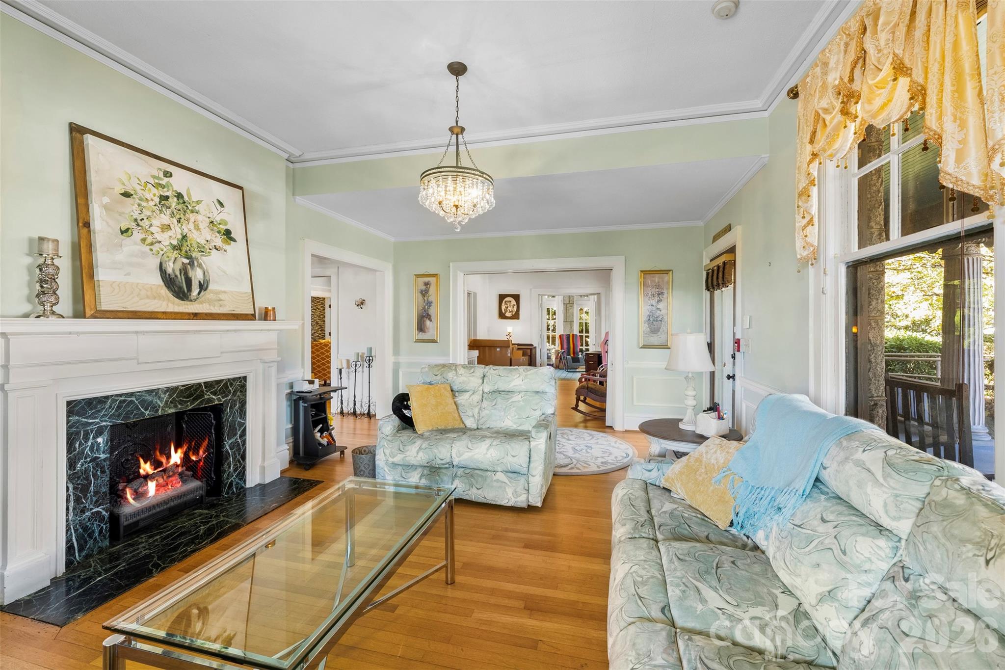 property viewer photo 1