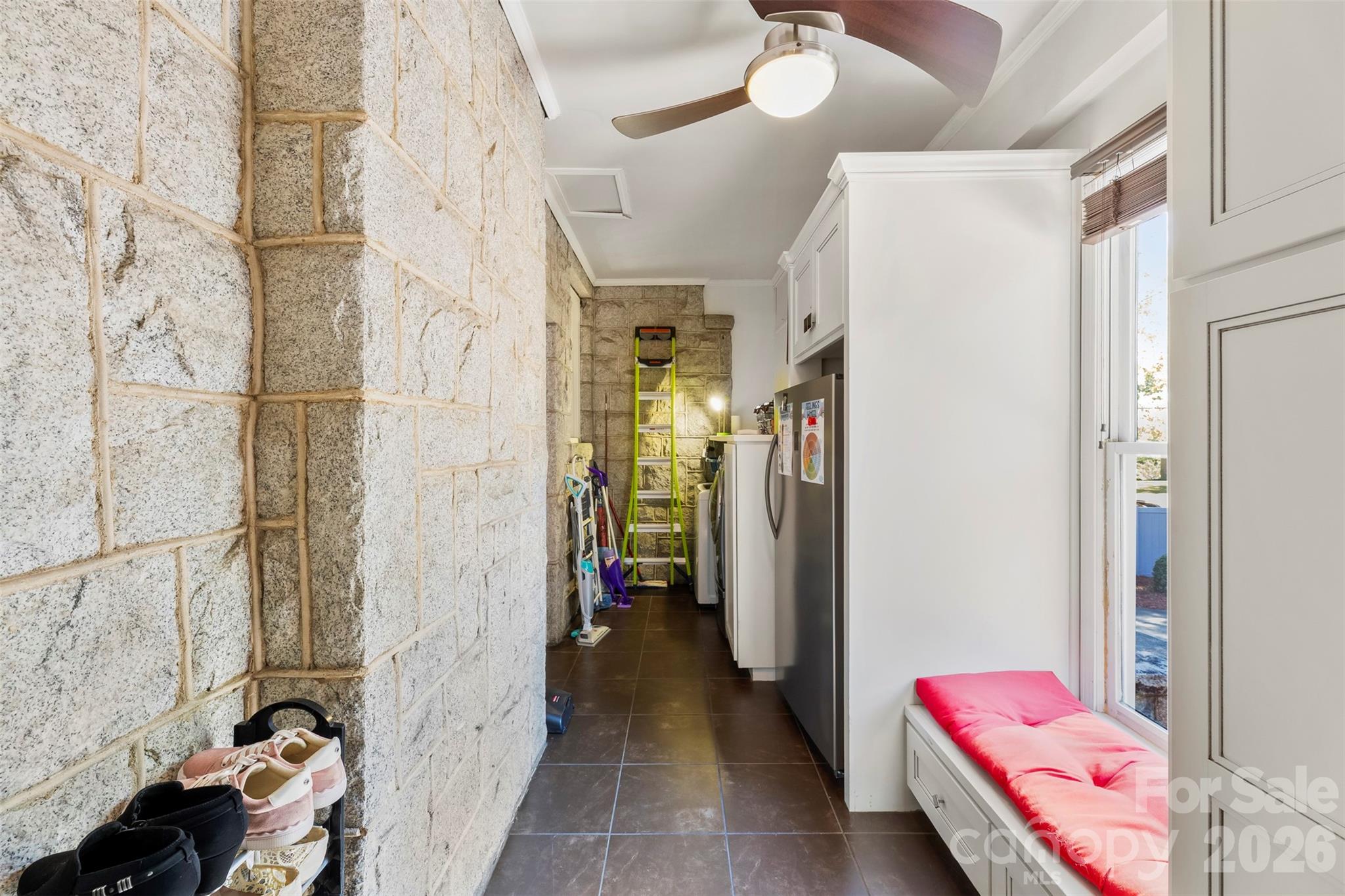 property viewer photo 12