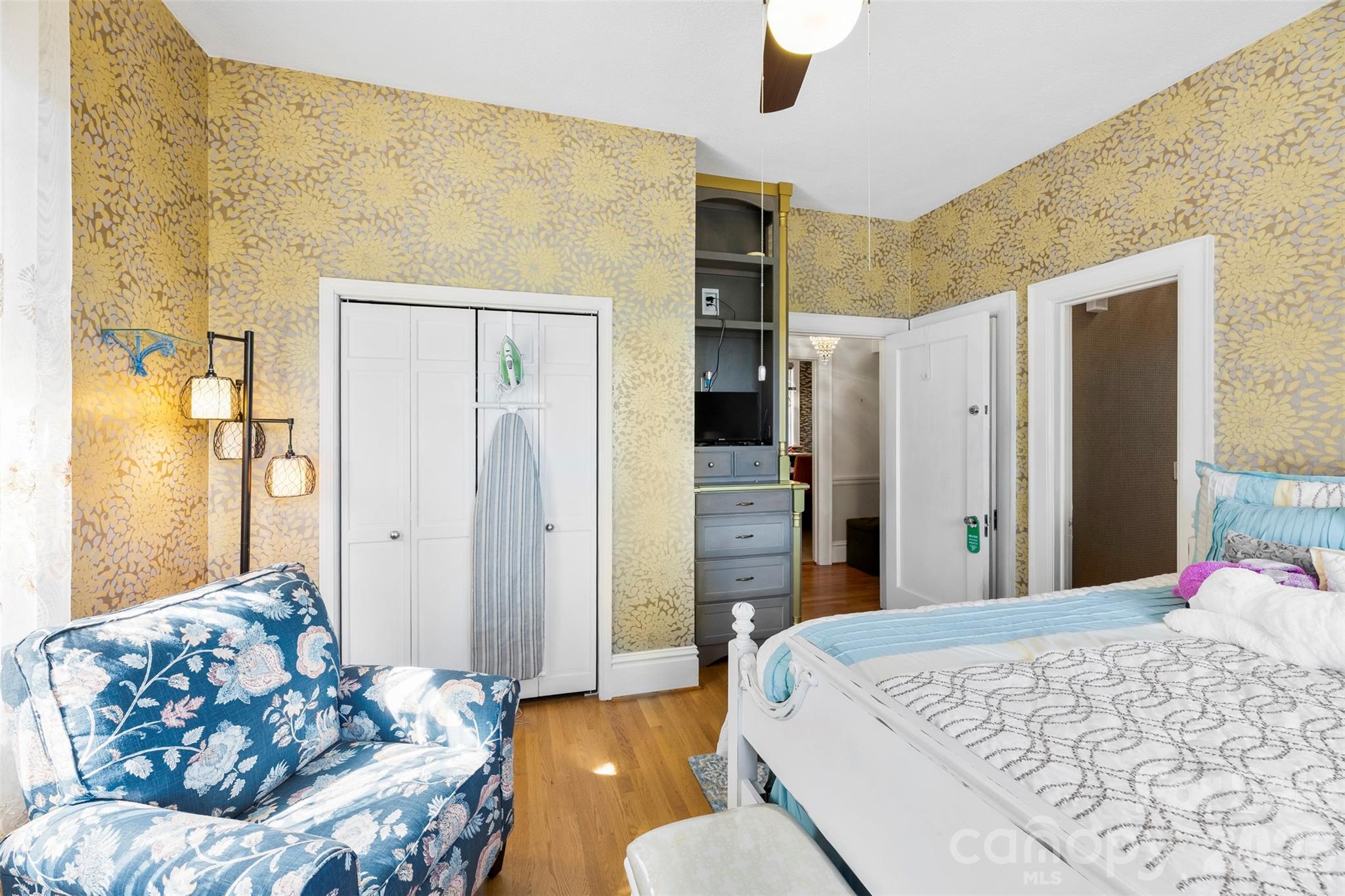 property viewer photo 17