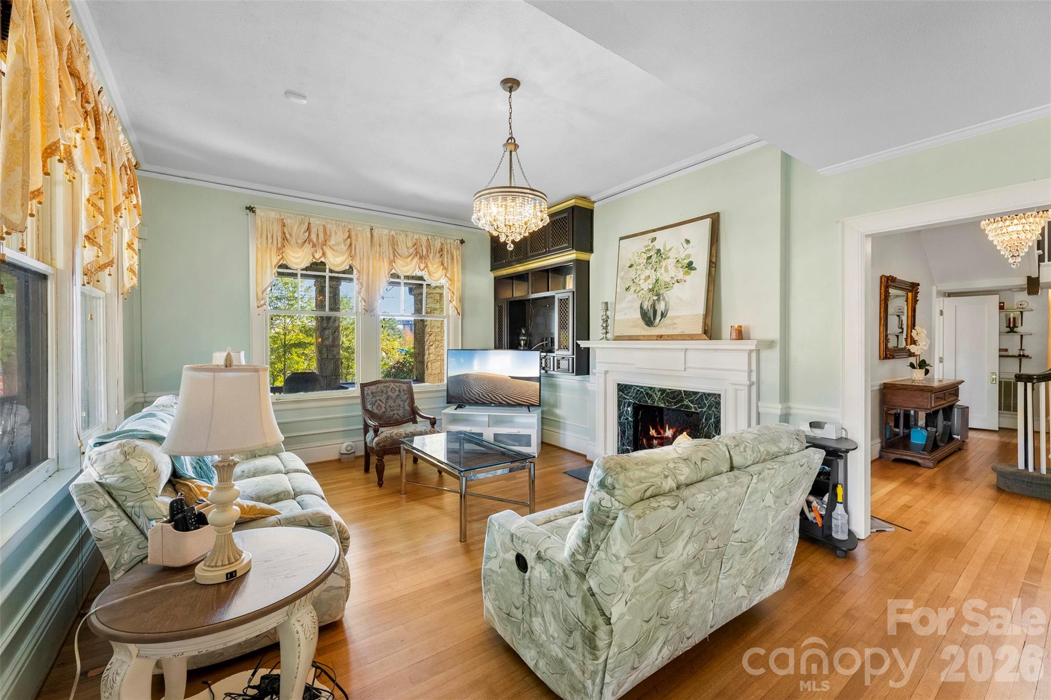 property viewer photo 2
