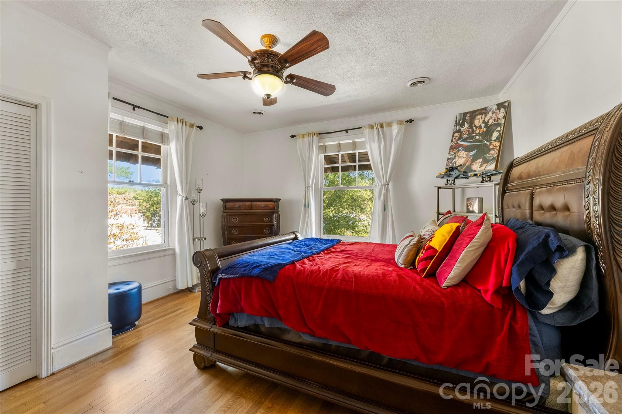 property viewer photo 26