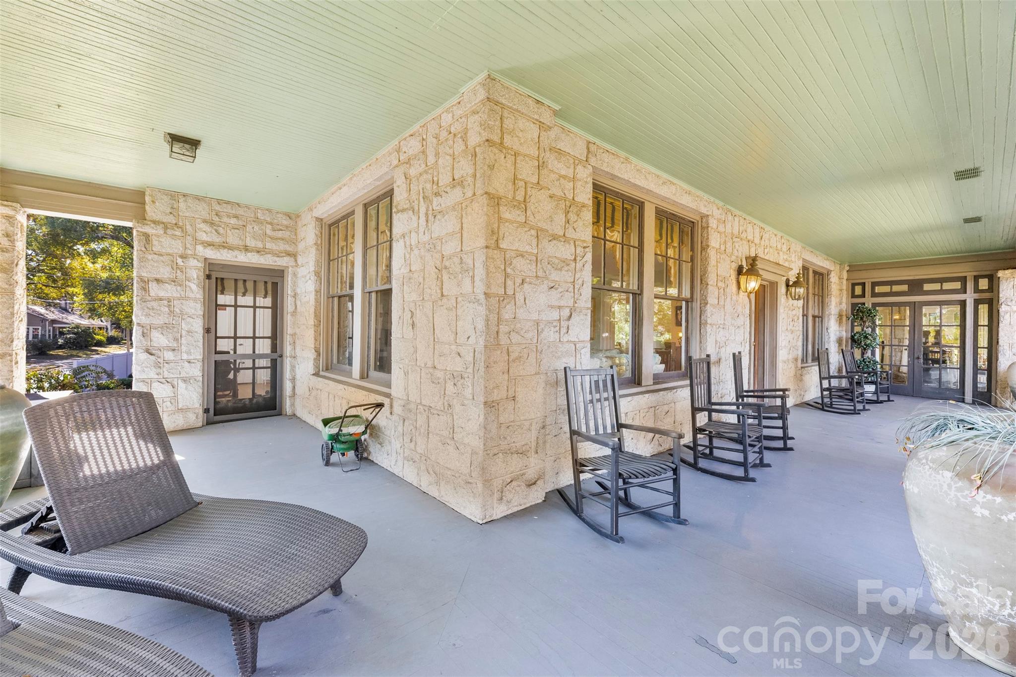 property viewer photo 32