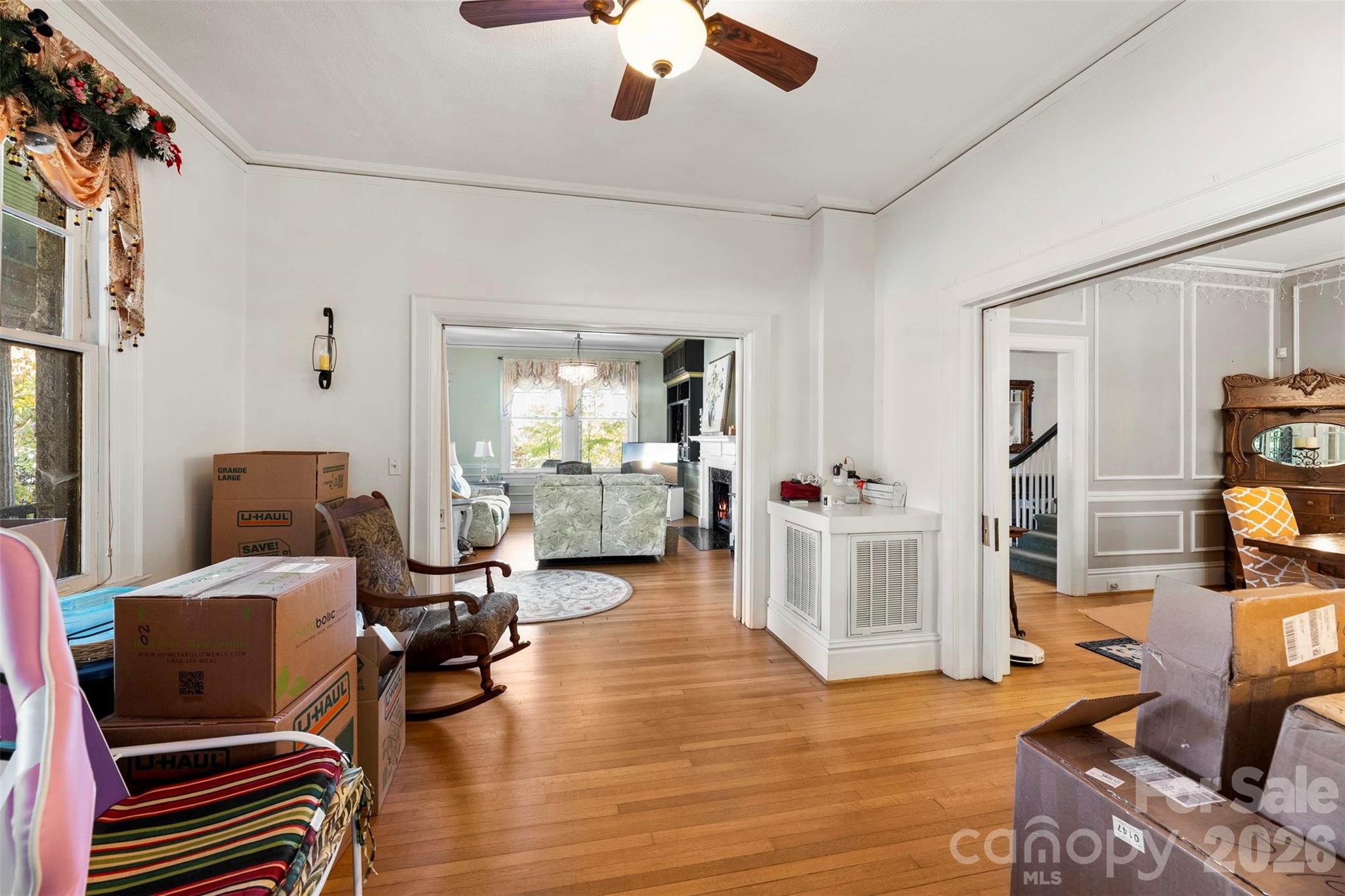 property viewer photo 4
